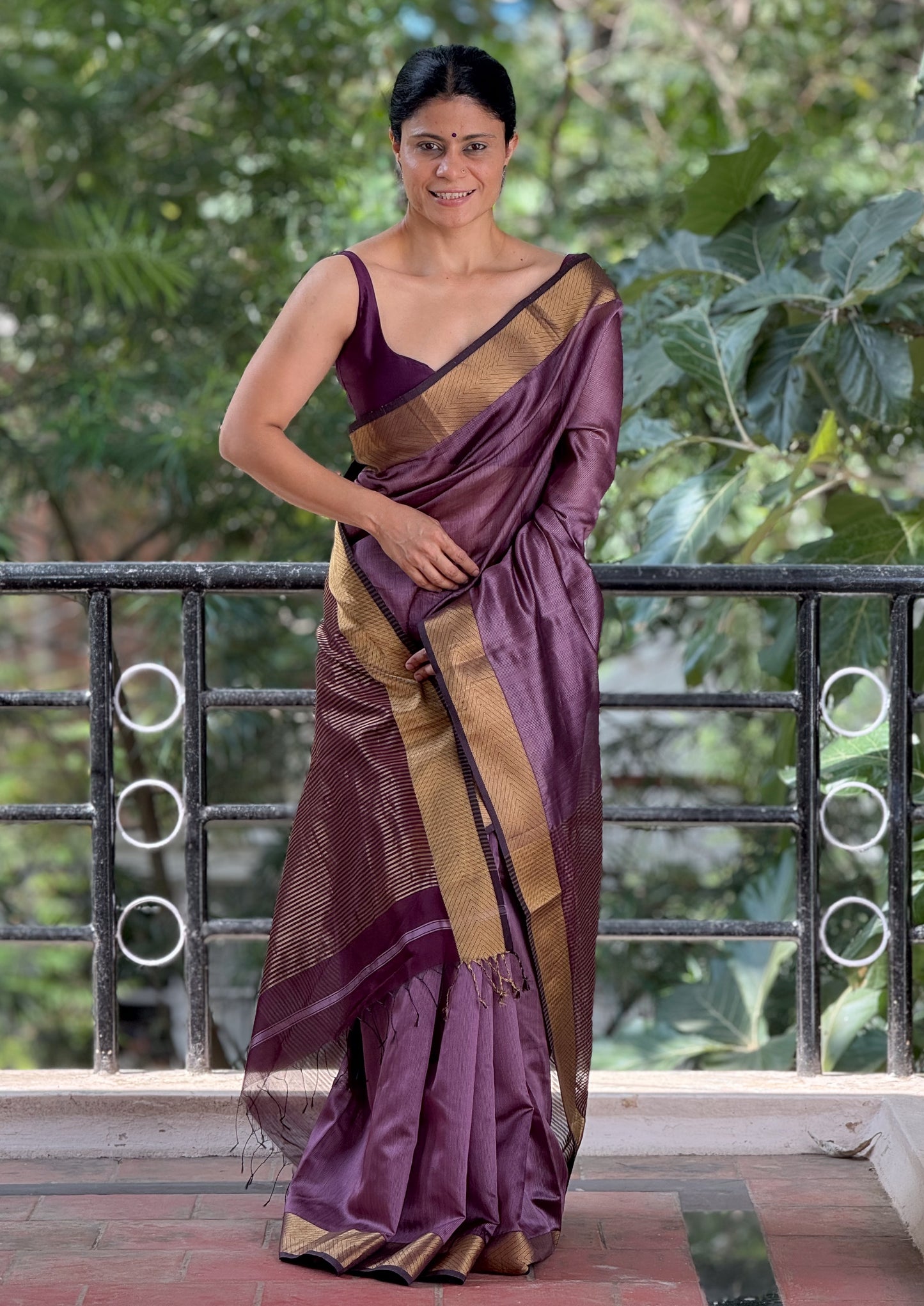 Handloom Maheshwari Resham Silk Saree .