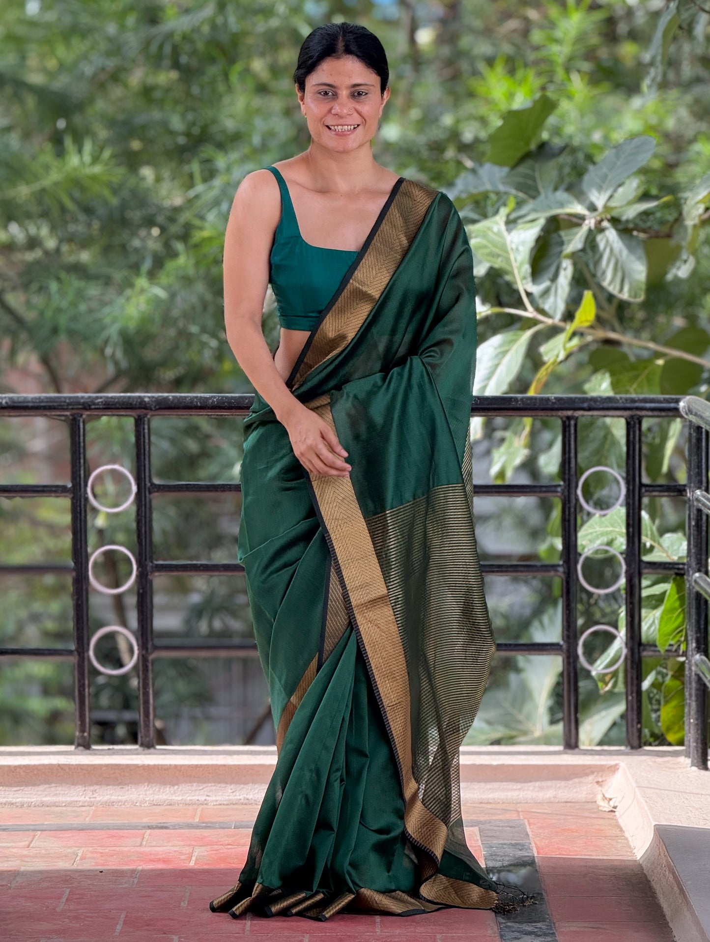 Handloom Maheshwari Resham Silk Saree .