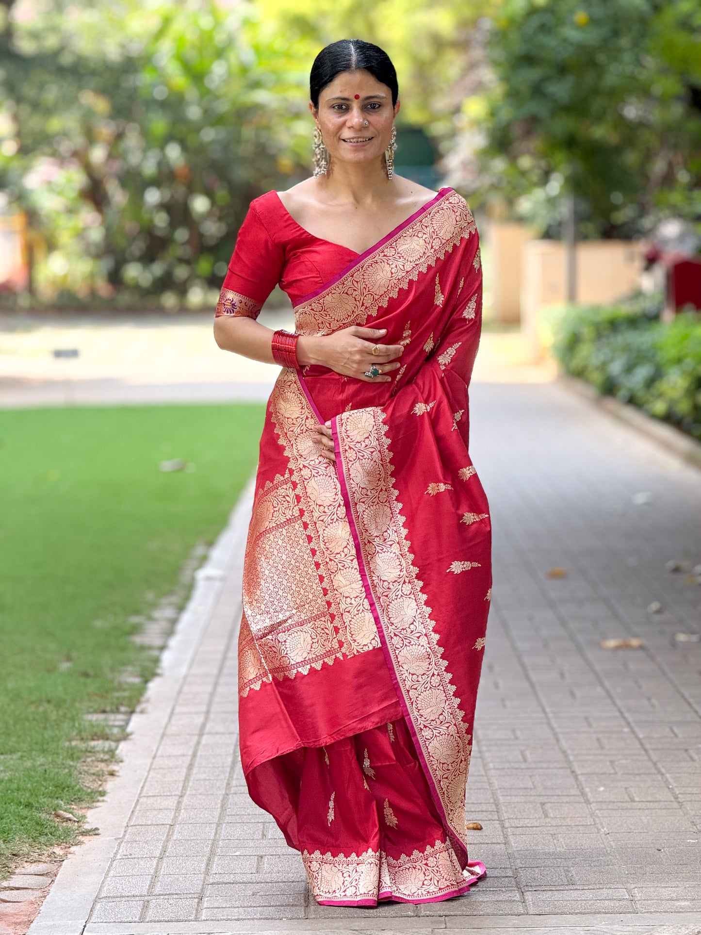 Deep Red Colour  Meenakari /Silver Jangle /Gold  kadwa Weaving Handwoven Katan Mulbery Silk Saree