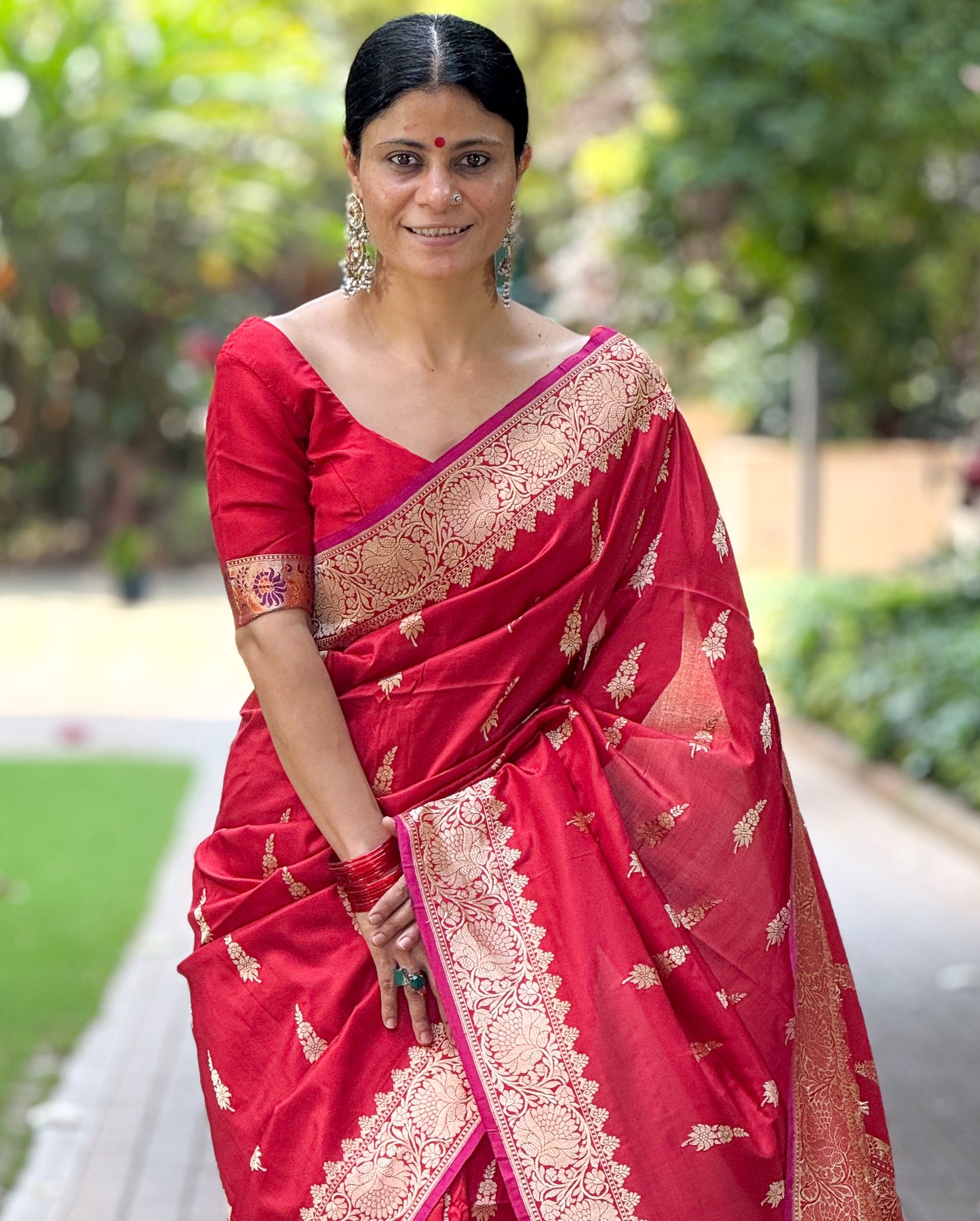 Deep Red Colour  Meenakari /Silver Jangle /Gold  kadwa Weaving Handwoven Katan Mulbery Silk Saree