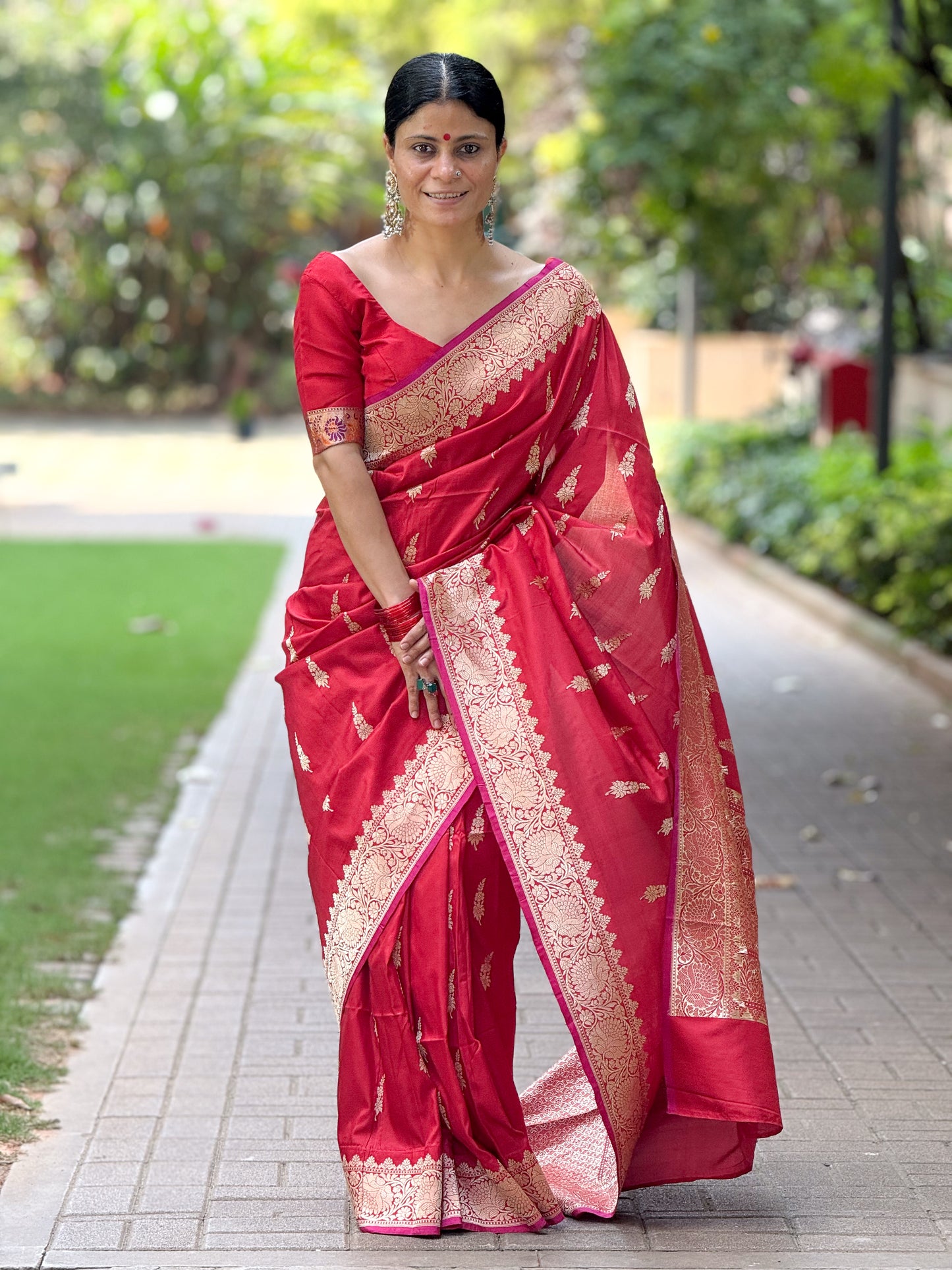 Deep Red Colour  Meenakari /Silver Jangle /Gold  kadwa Weaving Handwoven Katan Mulbery Silk Saree