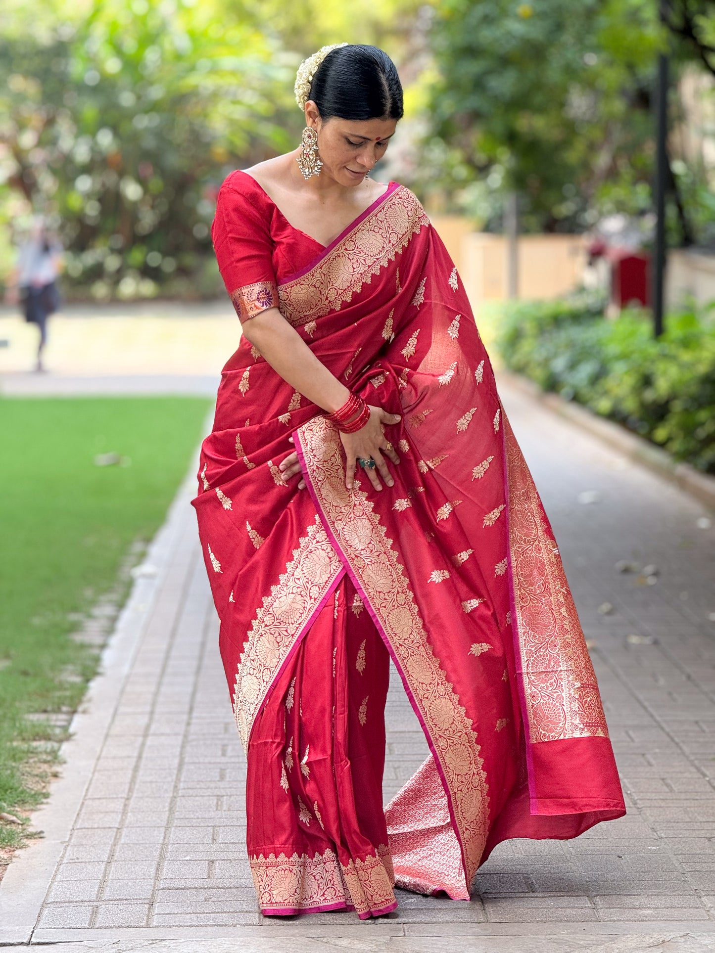 Deep Red Colour  Meenakari /Silver Jangle /Gold  kadwa Weaving Handwoven Katan Mulbery Silk Saree