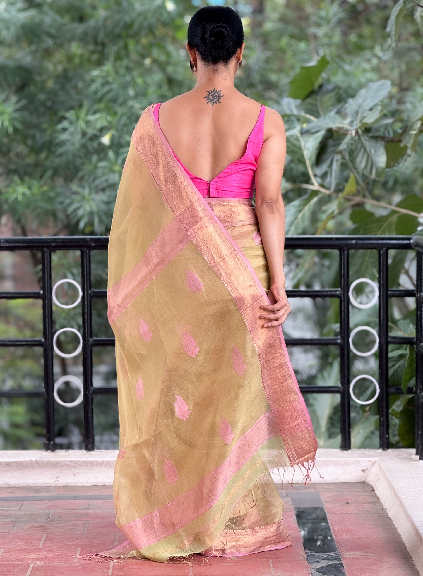 Handloom Maheshwari Tissue Silk Saree.