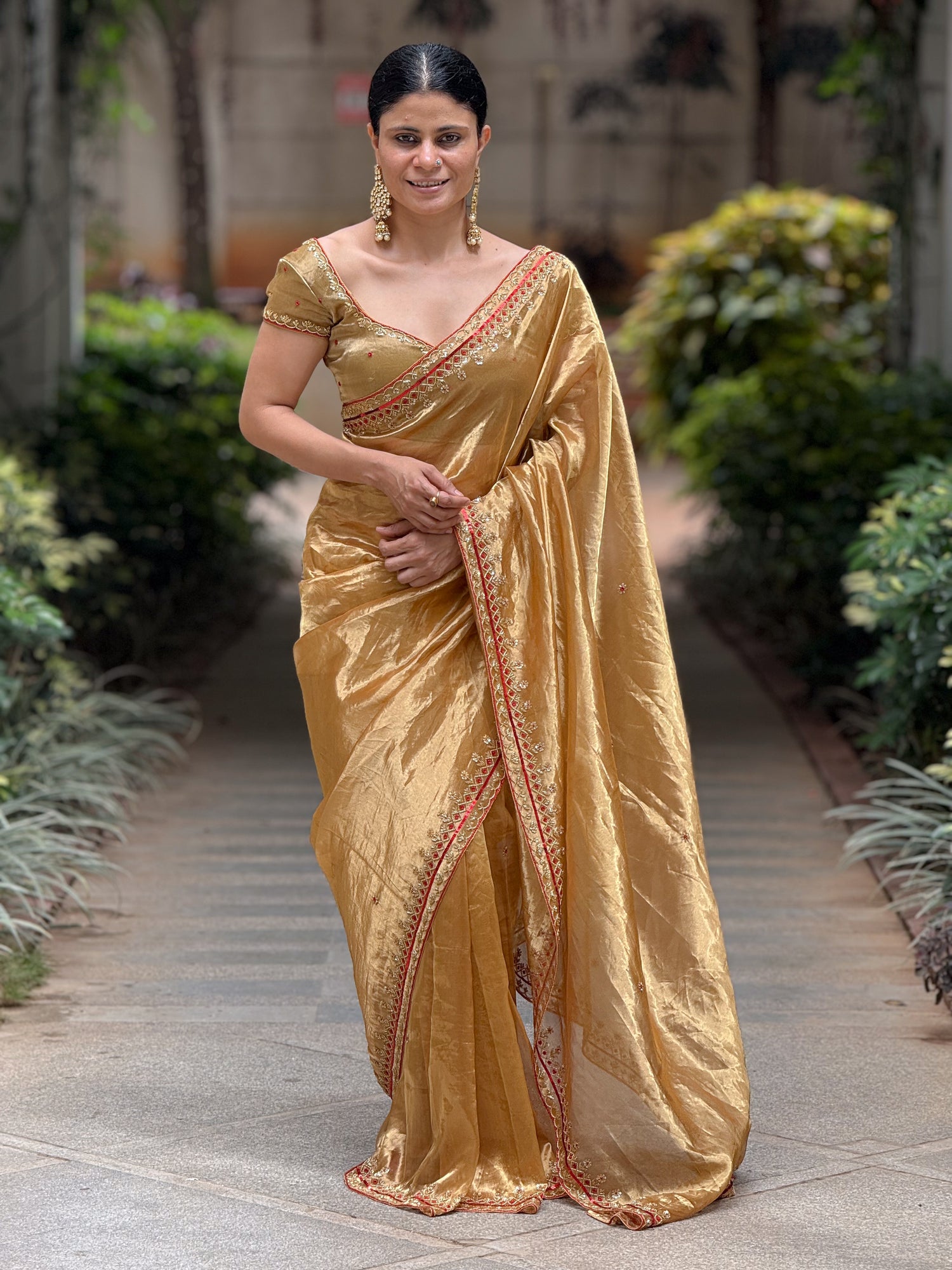 Zardozi & Beads Hand Embroidered Handloom Tissue Silk Saree.