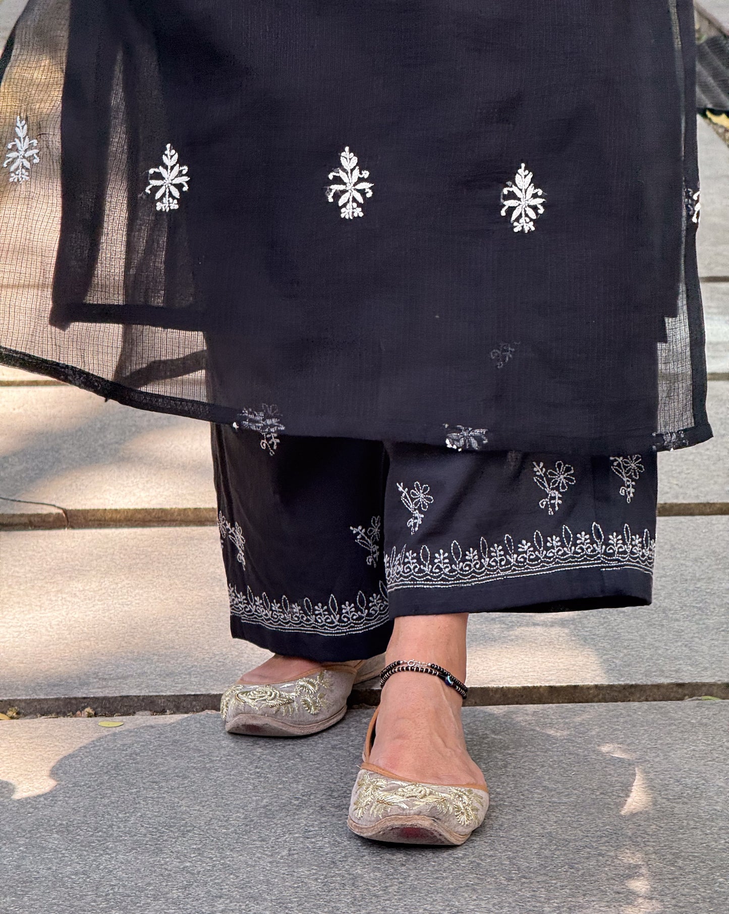 Handloom And Handembroidered Chikankari Cotton Pant
