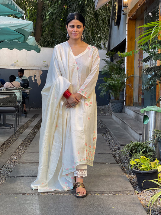 Hand Embroidered  Chikankari  Tussar silk Kurta With  Dupatta