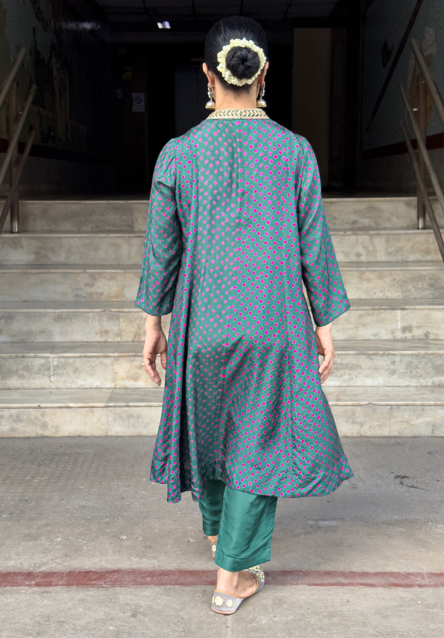 Handmade & Handembroidered Bandhini Silk Kurta set