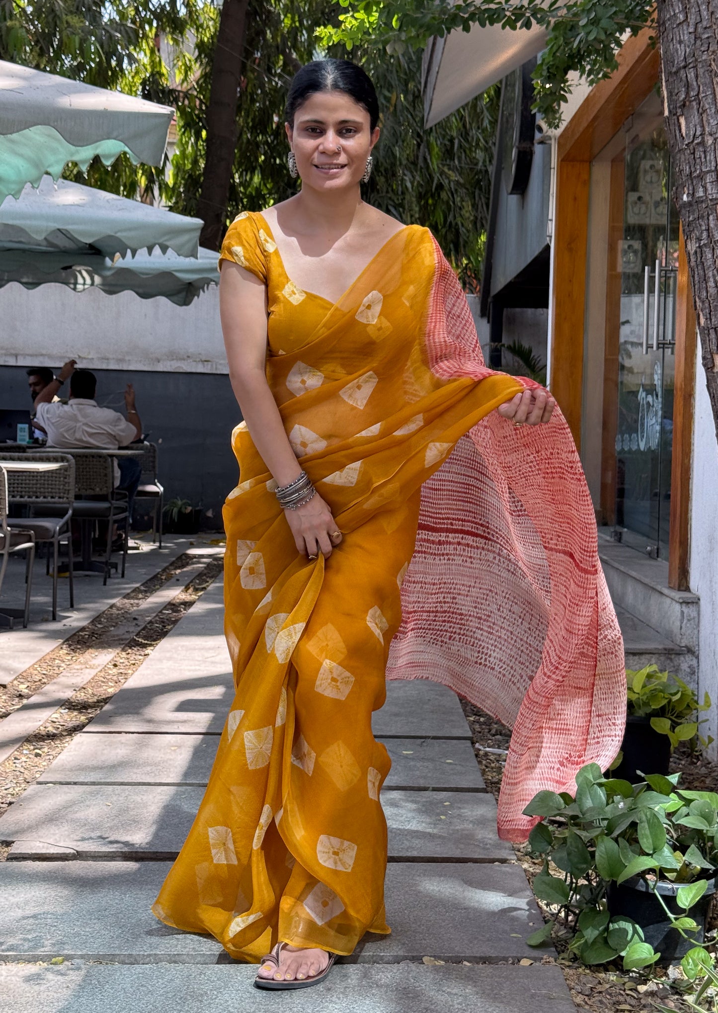 Handloom Organza Silk Saree in Handmade Shibori In Natural Dyed.