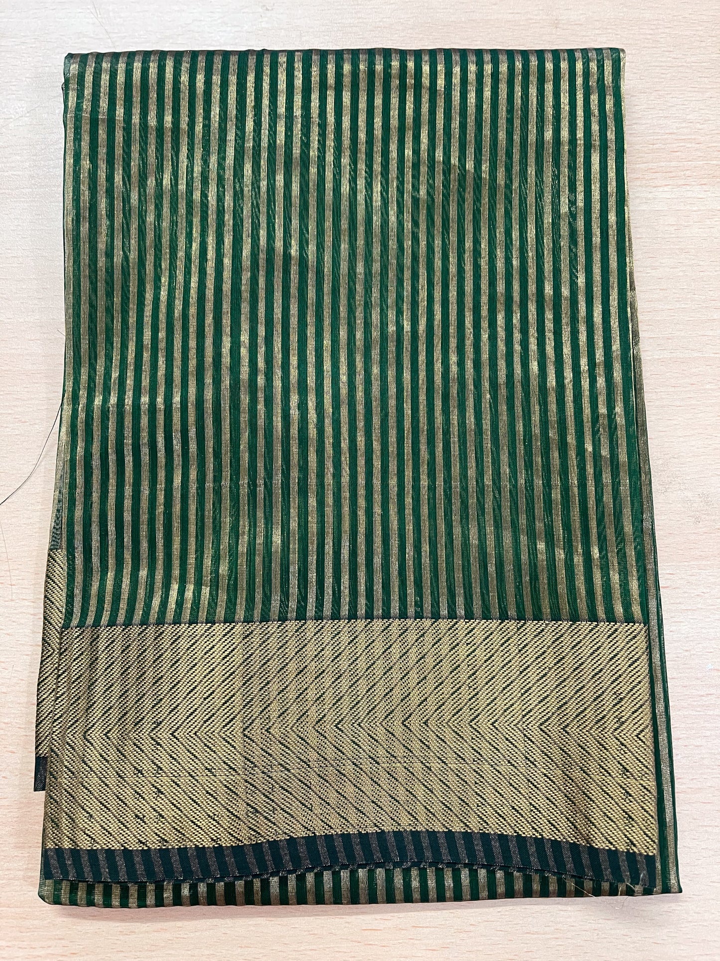 Handloom Maheshwari Resham Silk Saree .