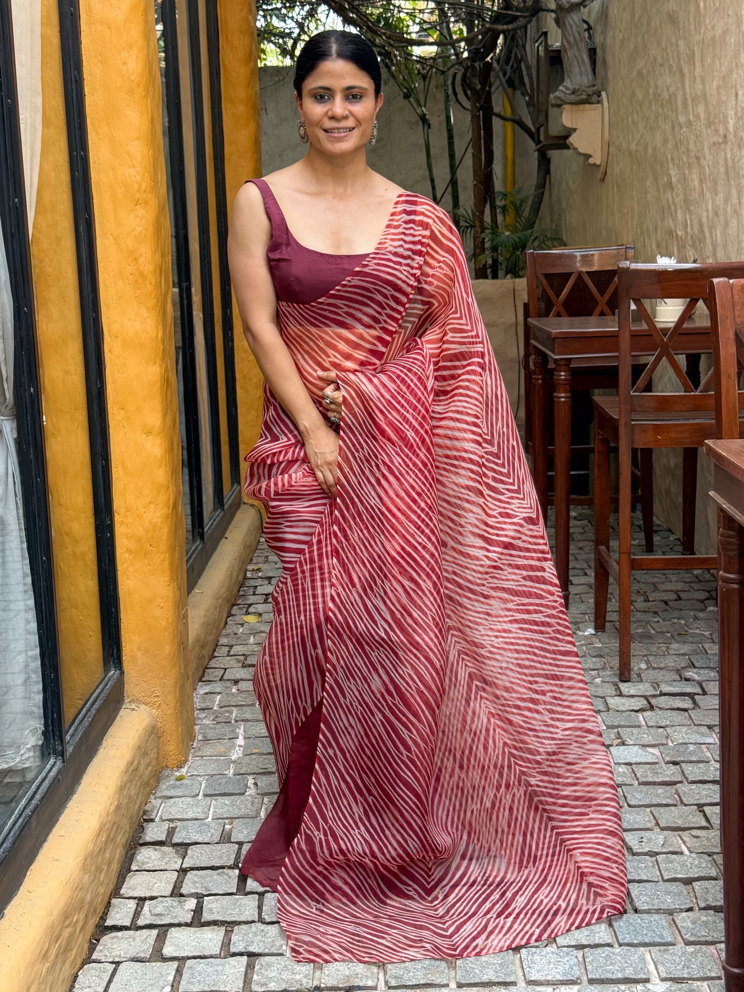 Handloom Organza Silk Saree In Arashi Shibori In Natural Dyed.