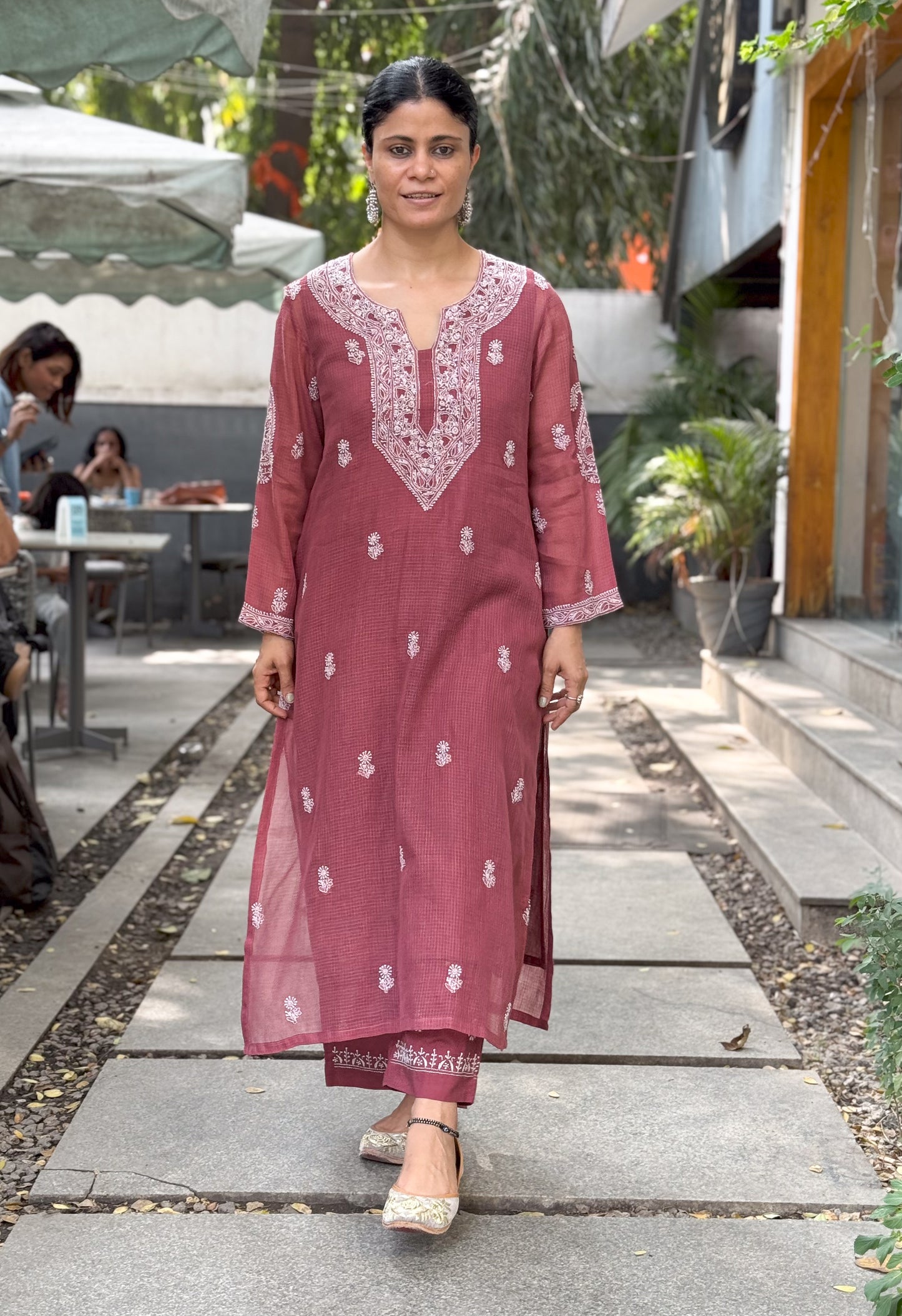 Handembroidered Chikankari cotton pant
