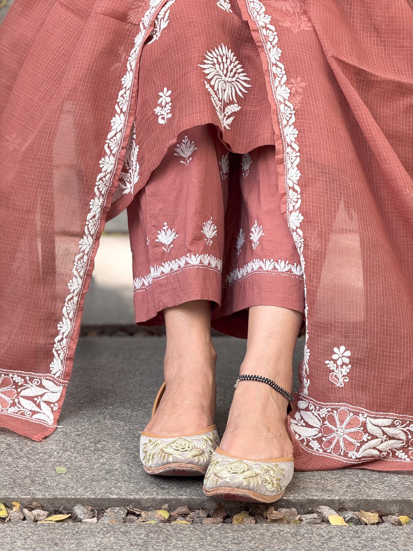 Handembroidered Chikankari cotton pant