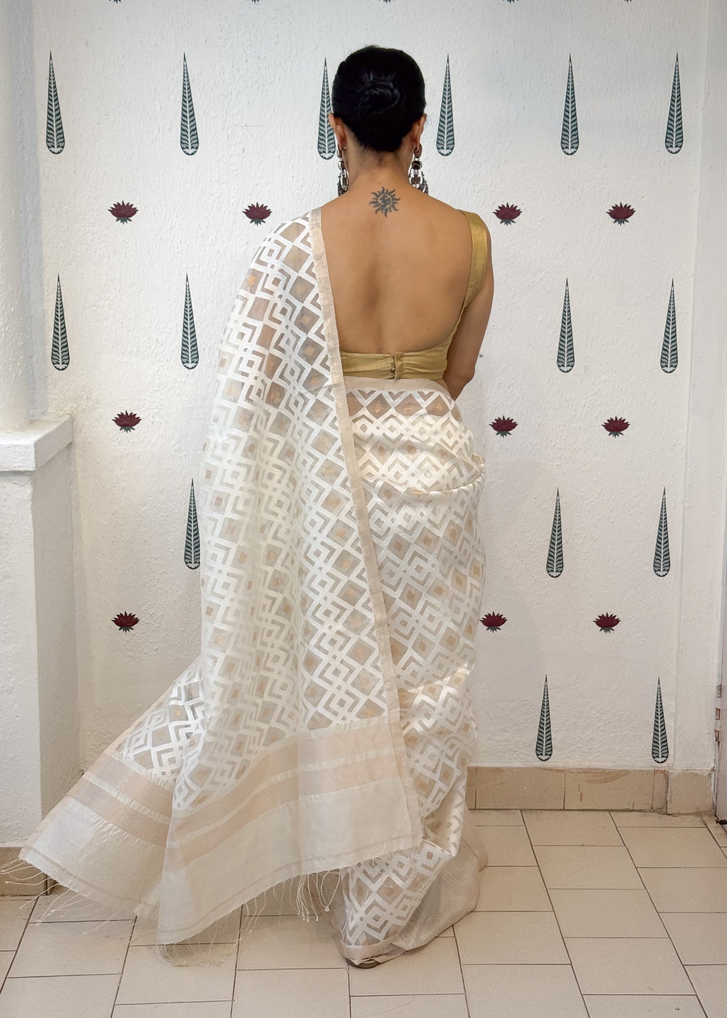 Handwoven  Silk Jamdani  Saree