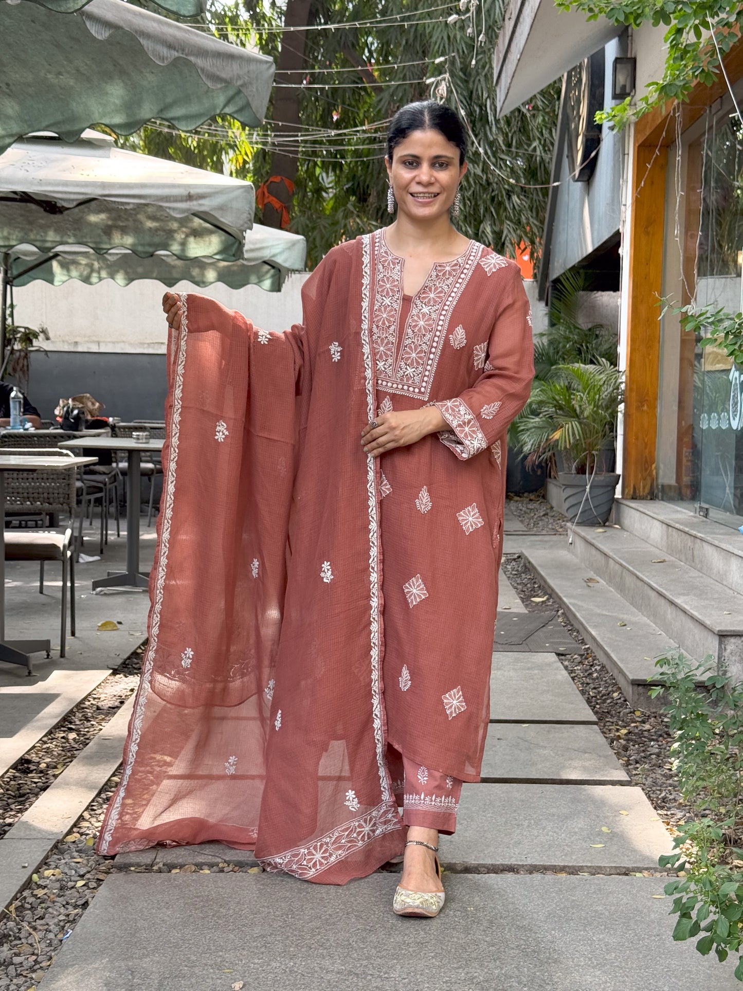 Handembroidered Chikankari Kota Doria dupatta