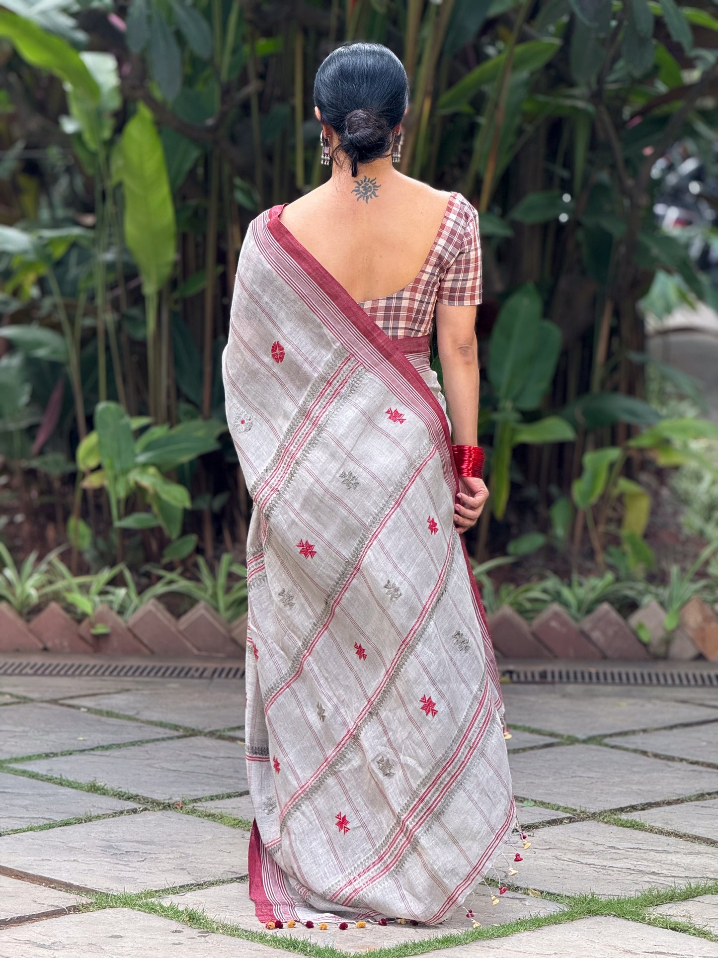 Handloom Linen Jamdani Saree