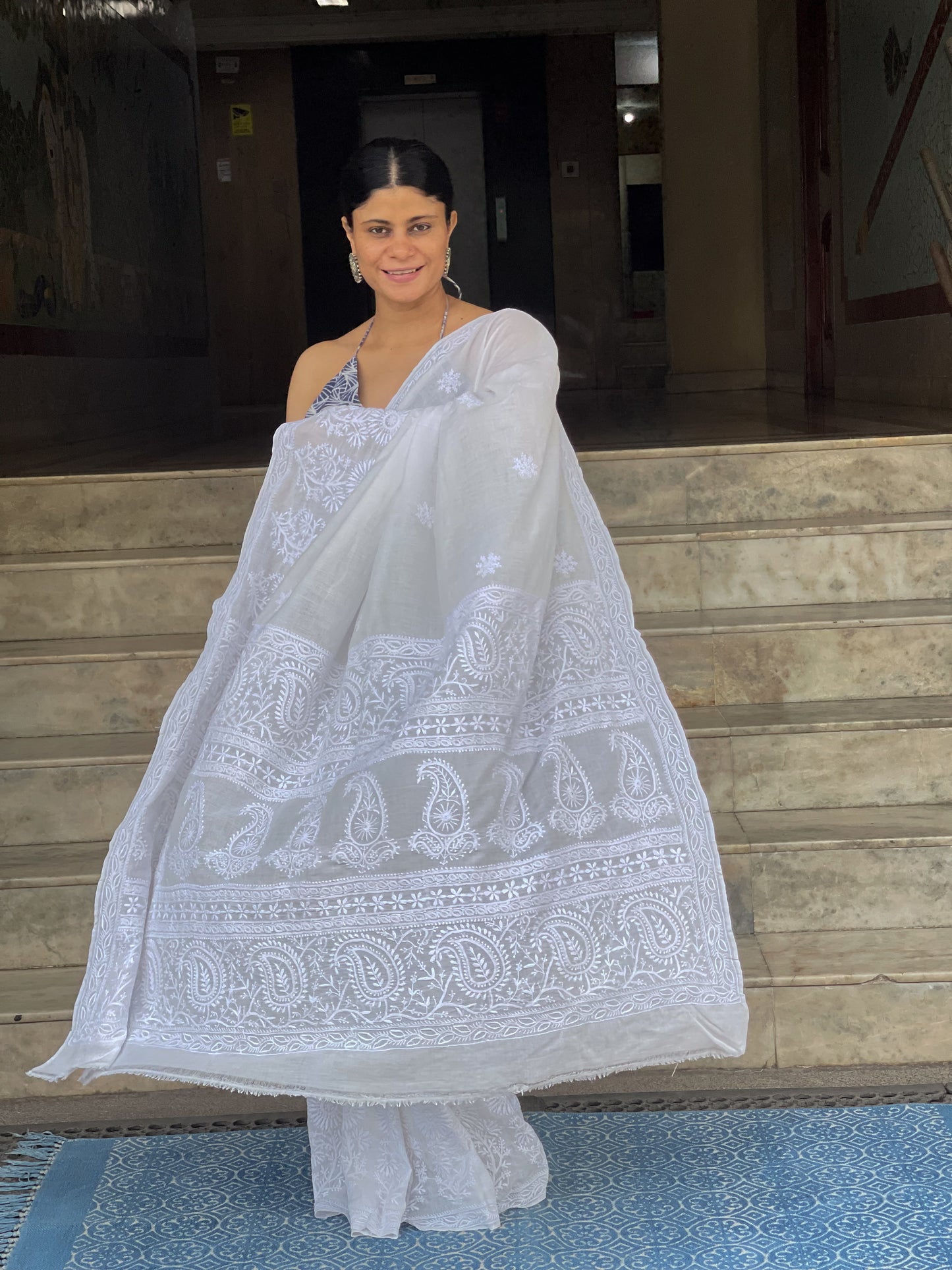 Handloom &  Handembroidered  Chikanakri  Pure Mull Cotton Saree