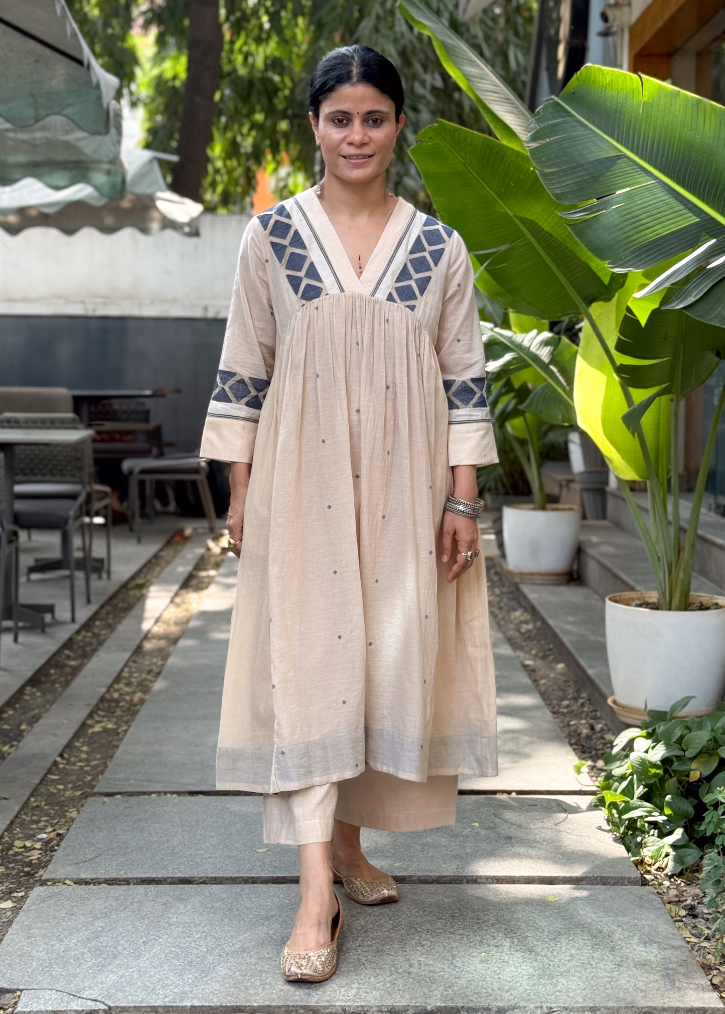 Handwoven Jamdani Kurta With Lining.