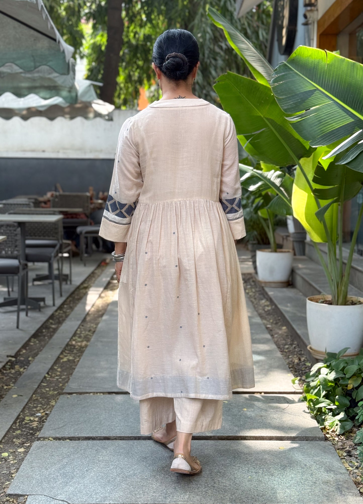 Handwoven Jamdani Kurta With Lining.