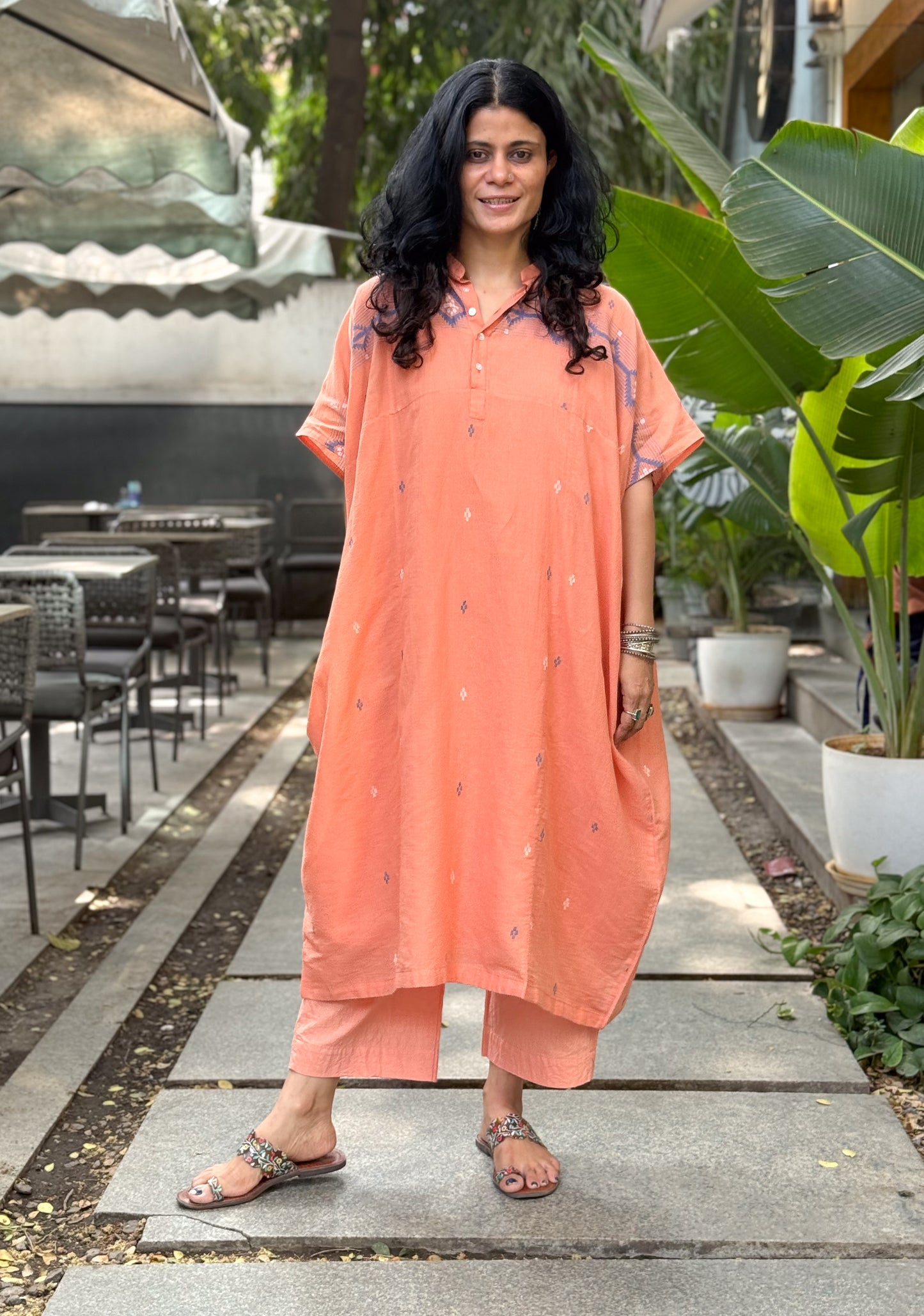 Handwoven Jamdani Kaftan With Lining.