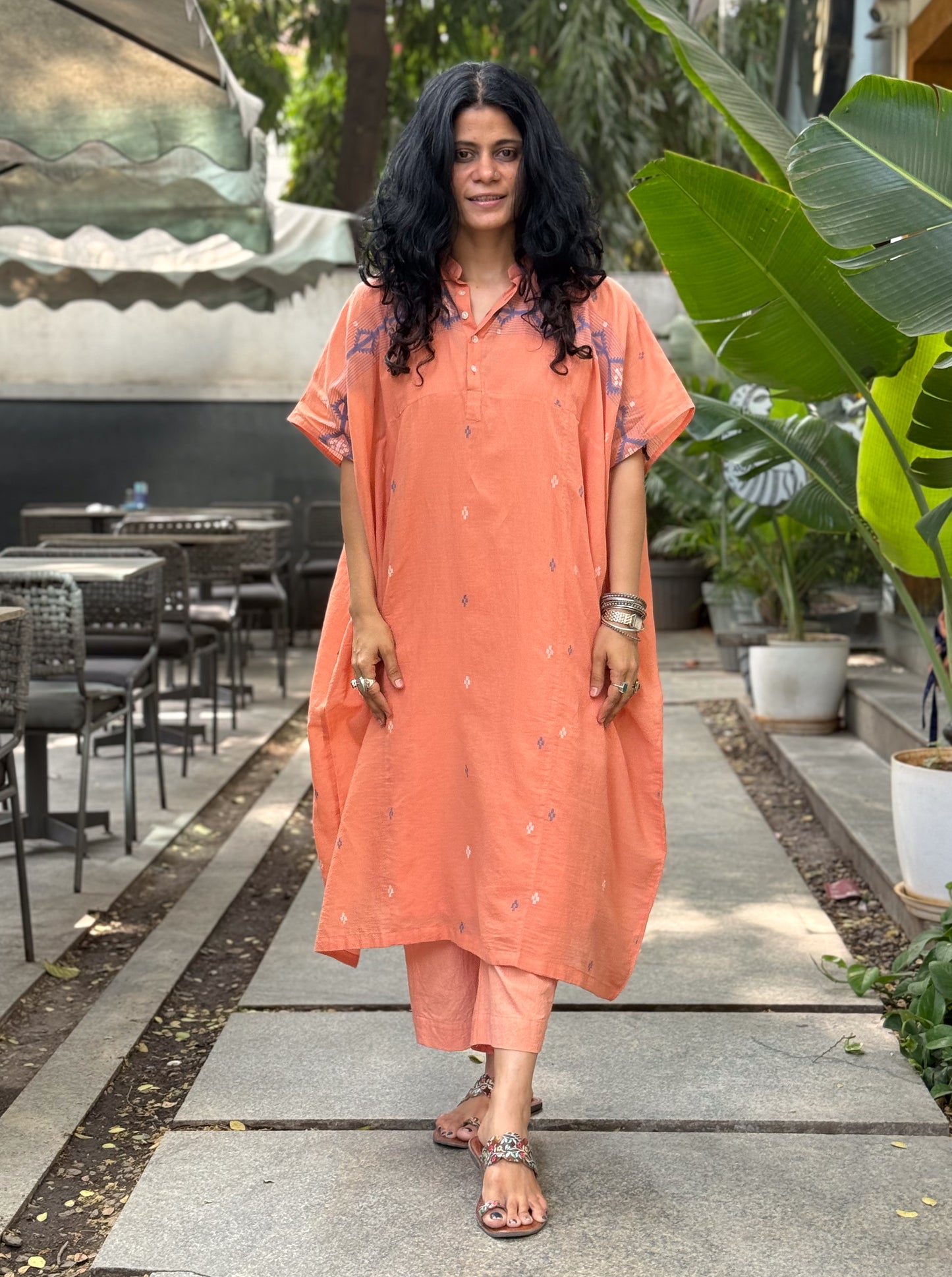 Handwoven Jamdani Kaftan With Lining.