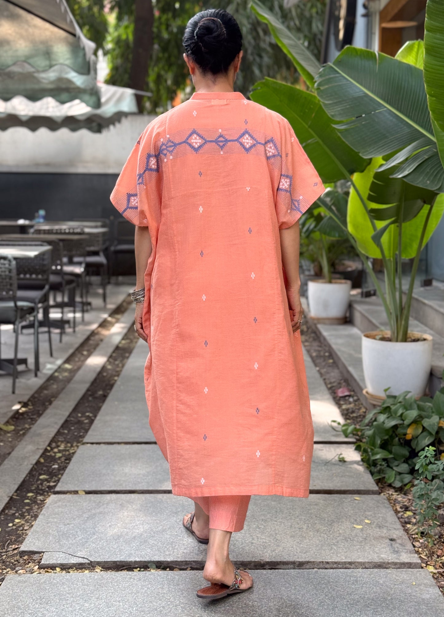 Handwoven Jamdani Kaftan With Lining.