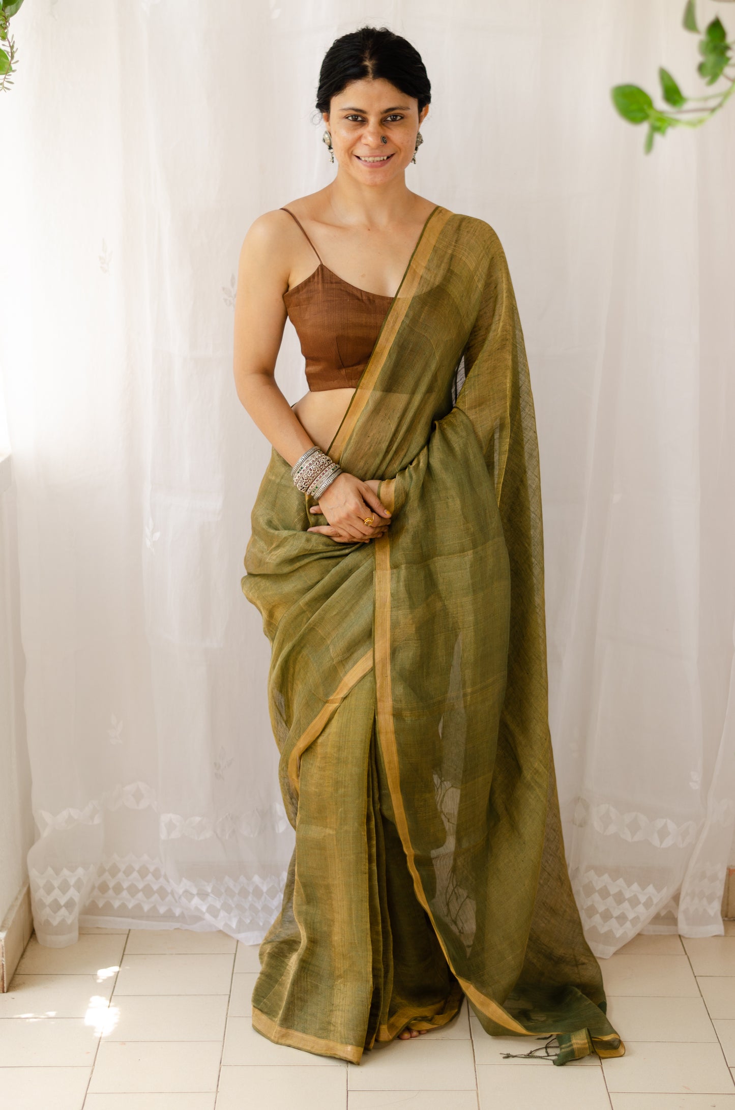 Handloom Metallic Linen Saree Blended With  jari blended