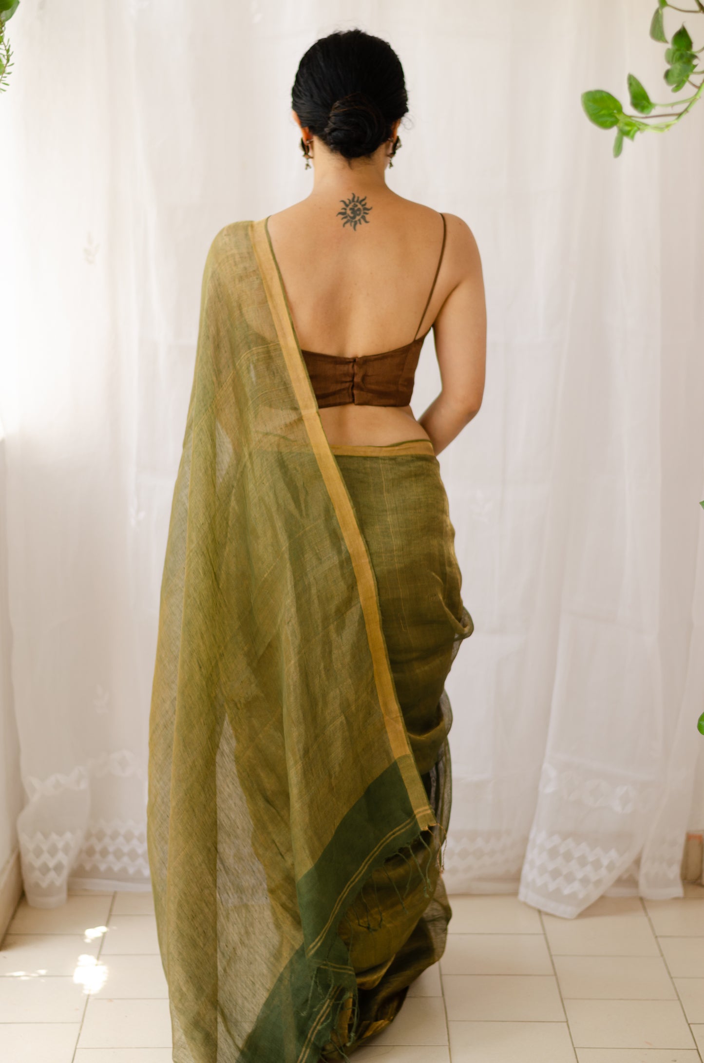 Handloom Metallic Linen Saree Blended With  jari blended