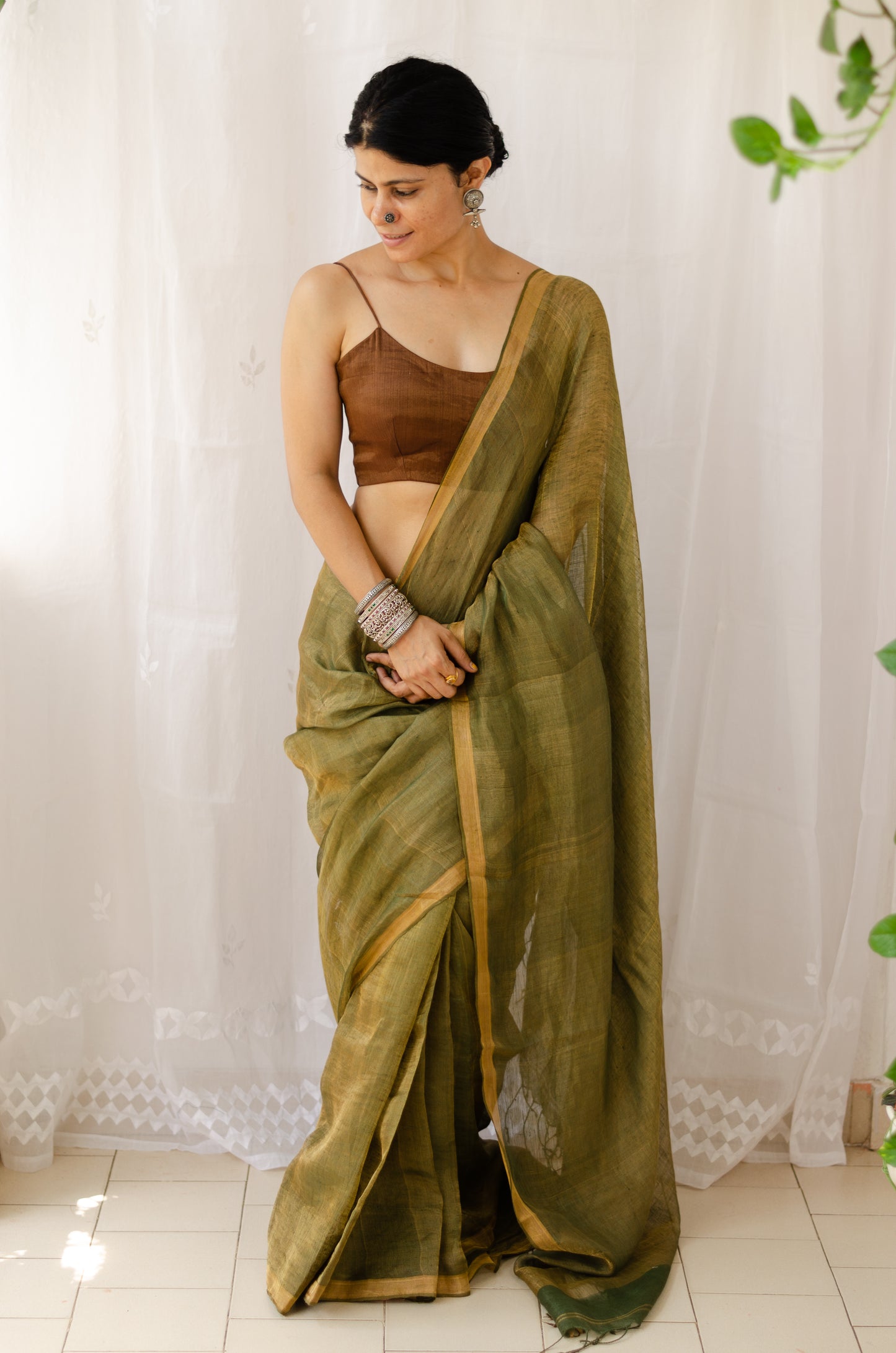 Handloom Metallic Linen Saree Blended With  jari blended