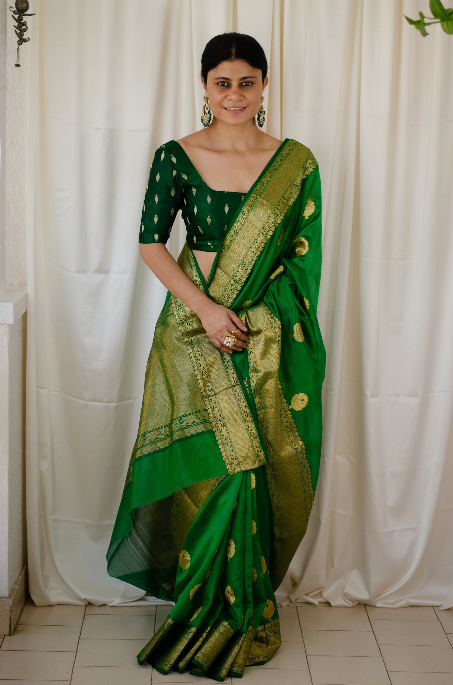 Green Colour Handloom Chanderi Pattu Silk Saree with motifs