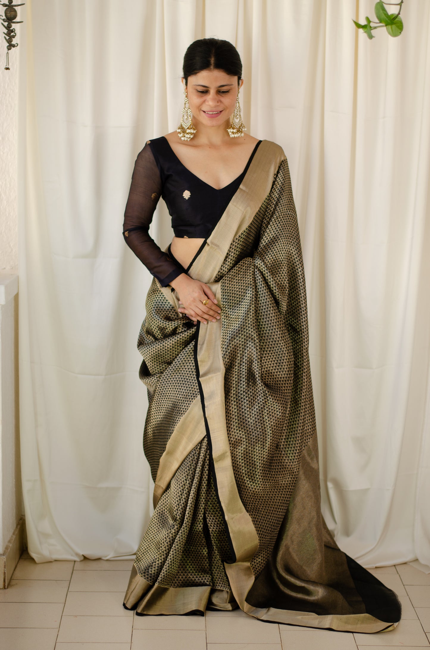 Black Colour Handloom Chanderi Pattu Silk Saree with Deradhara weaving