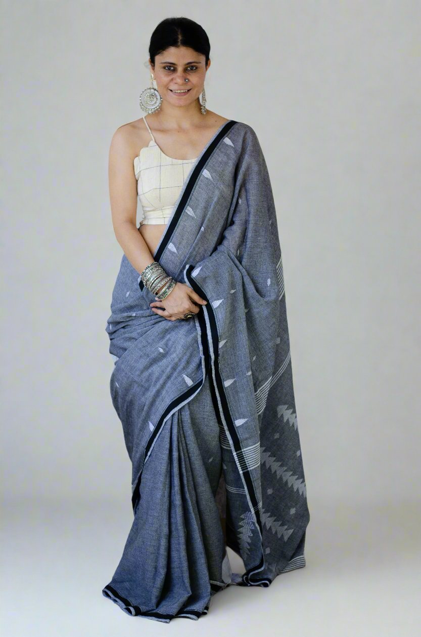 Handwoven  jamdani Cotton saree.