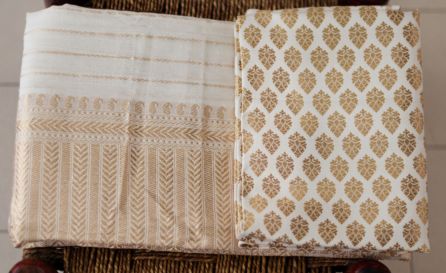Cream Colour Handwoven Kadwa Cotton Zari Banarasi Saree.