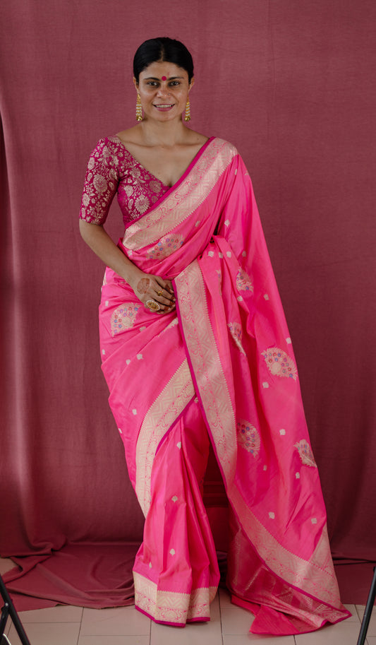 Baby Pink  with silver Texture Colour Handwoven Kadwa Katan Silk Banarasi Saree