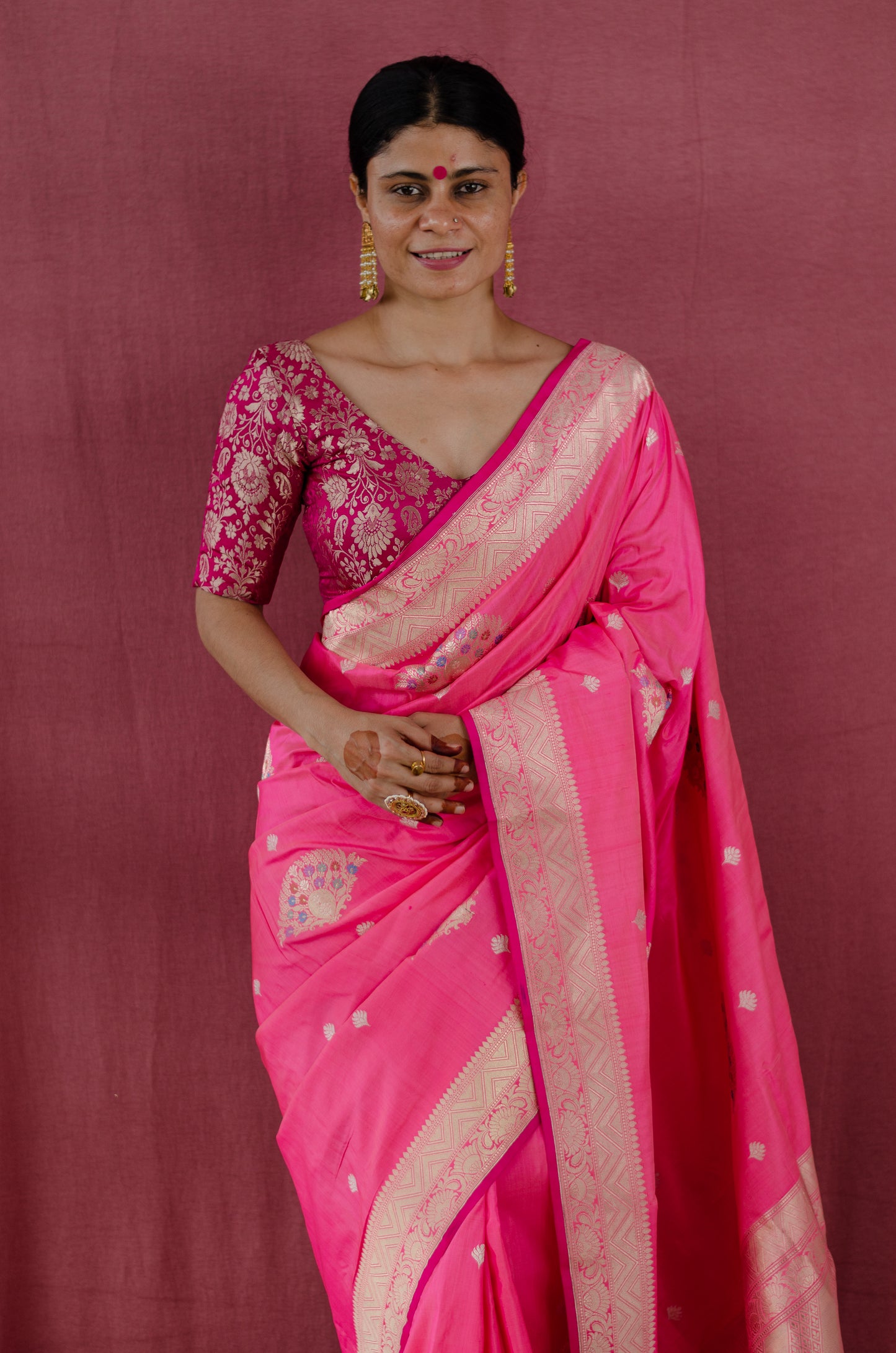 Baby Pink  with silver Texture Colour Handwoven Kadwa Katan Silk Banarasi Saree