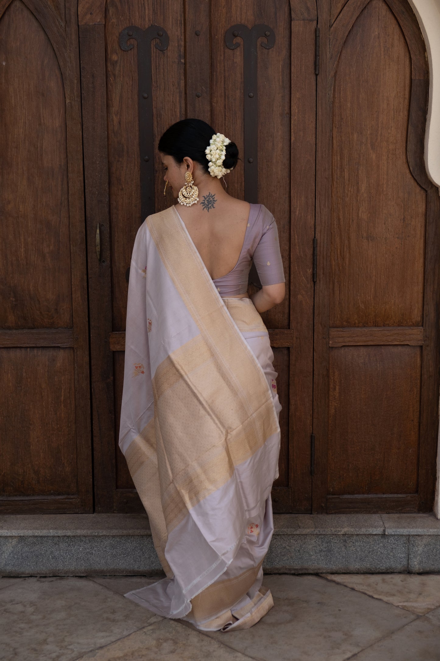 Grayish Pink Colour Handwoven Kadwa Katan Silk Banarasi Saree