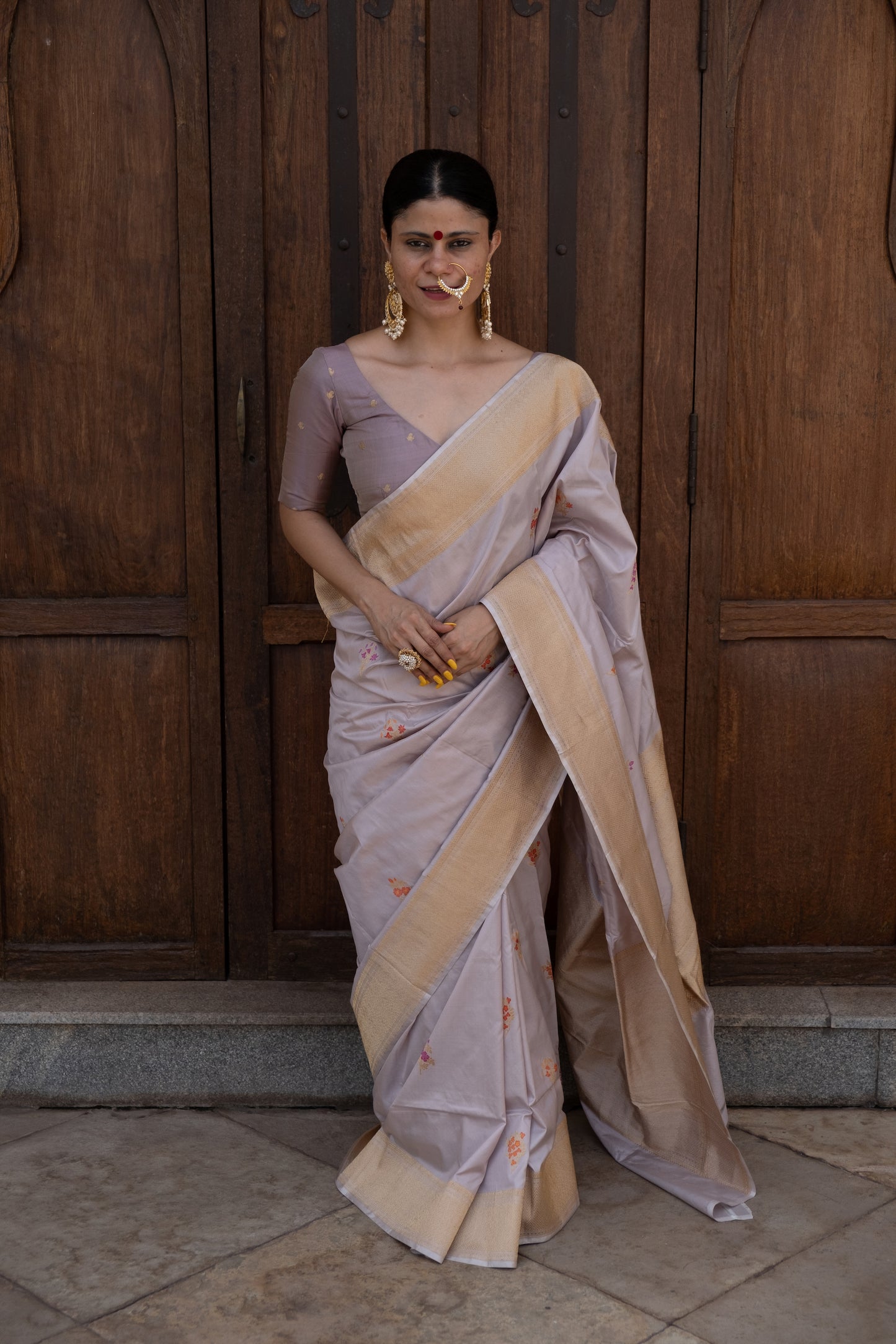 Grayish Pink Colour Handwoven Kadwa Katan Silk Banarasi Saree