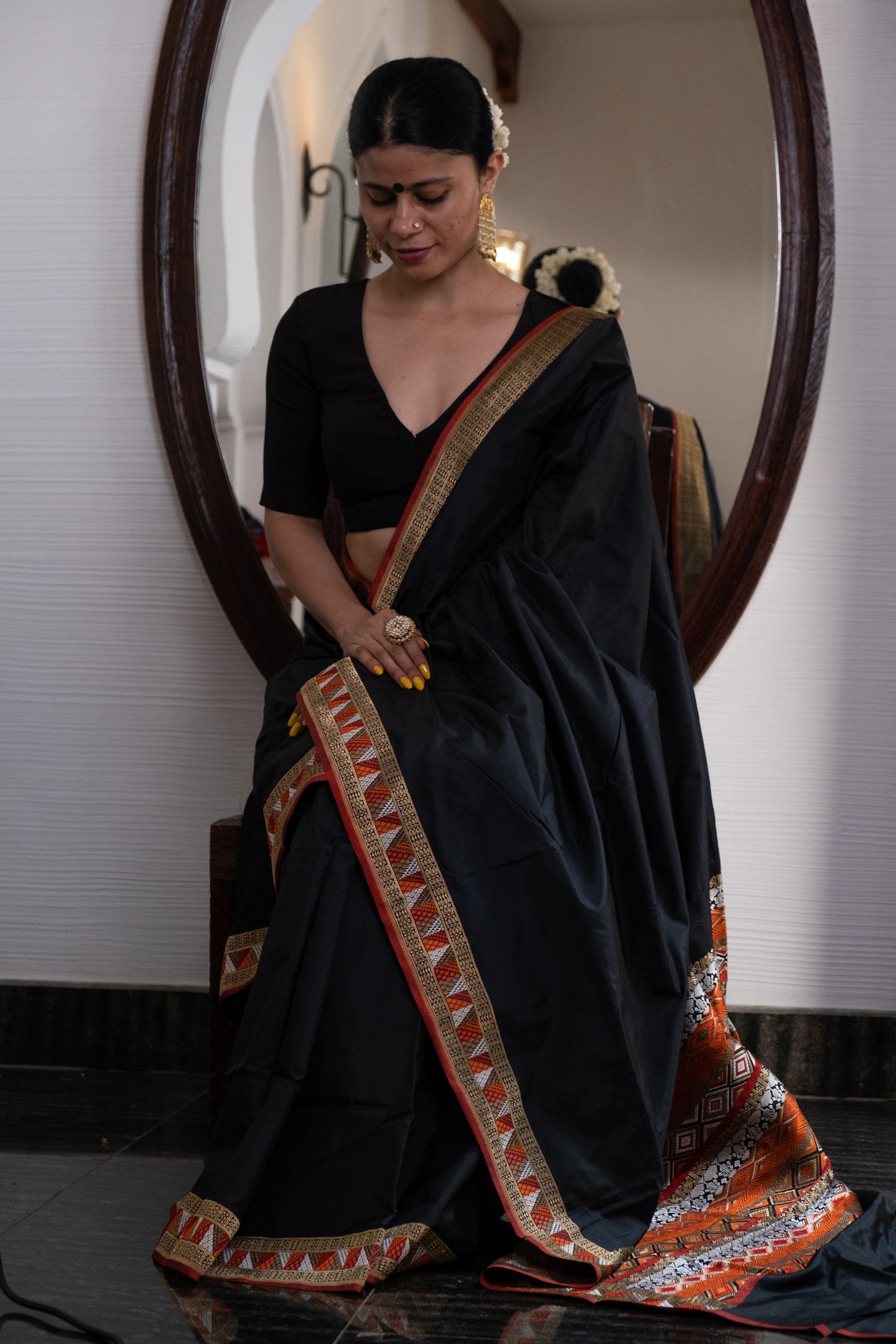Black colour Texture Colour Handwoven Double Weaving Kadwa Katan Silk Banarasi Saree