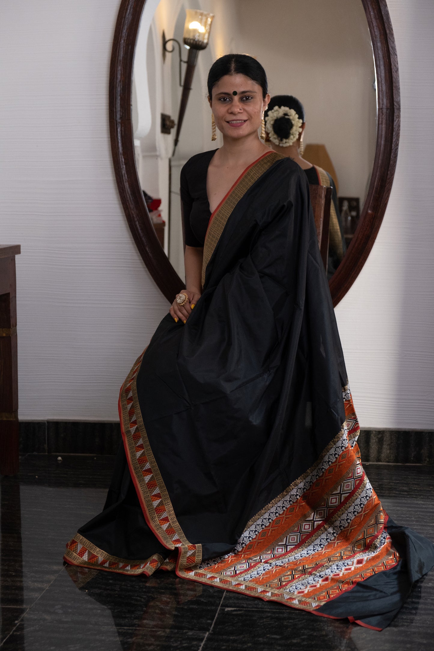 Black colour Texture Colour Handwoven Double Weaving Kadwa Katan Silk Banarasi Saree