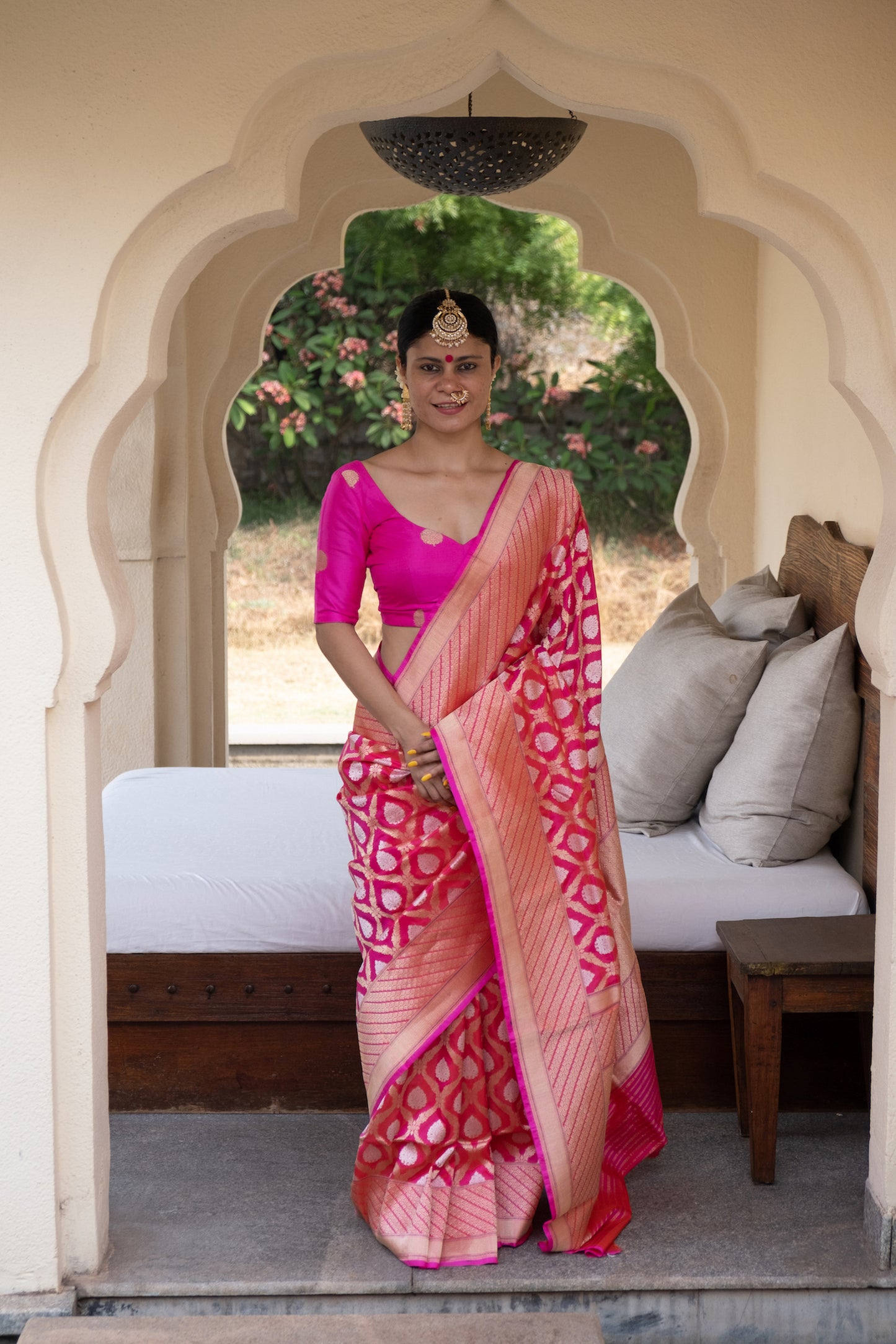 Deep pink Colour Handwoven Kadwa Katan Silk Banarasi Saree