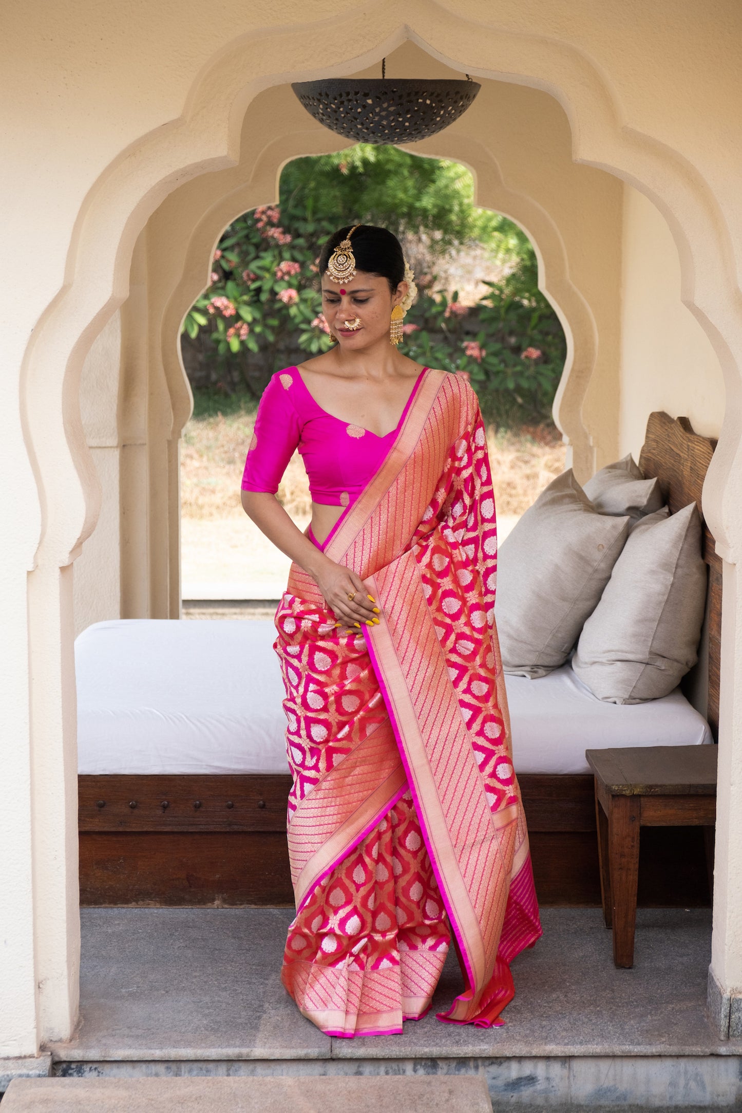 Deep pink Colour Handwoven Kadwa Katan Silk Banarasi Saree