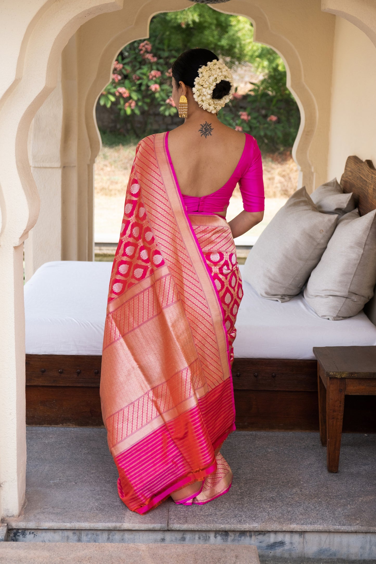 Deep pink Colour Handwoven Kadwa Katan Silk Banarasi Saree