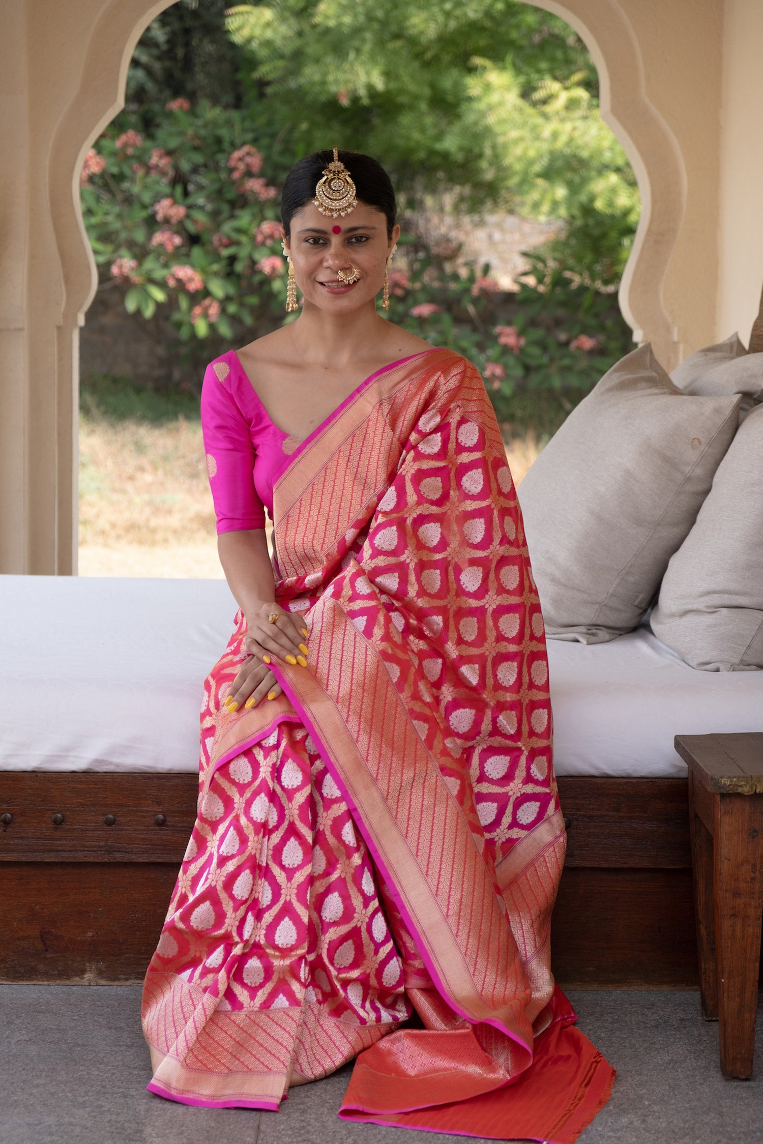 Deep pink Colour Handwoven Kadwa Katan Silk Banarasi Saree