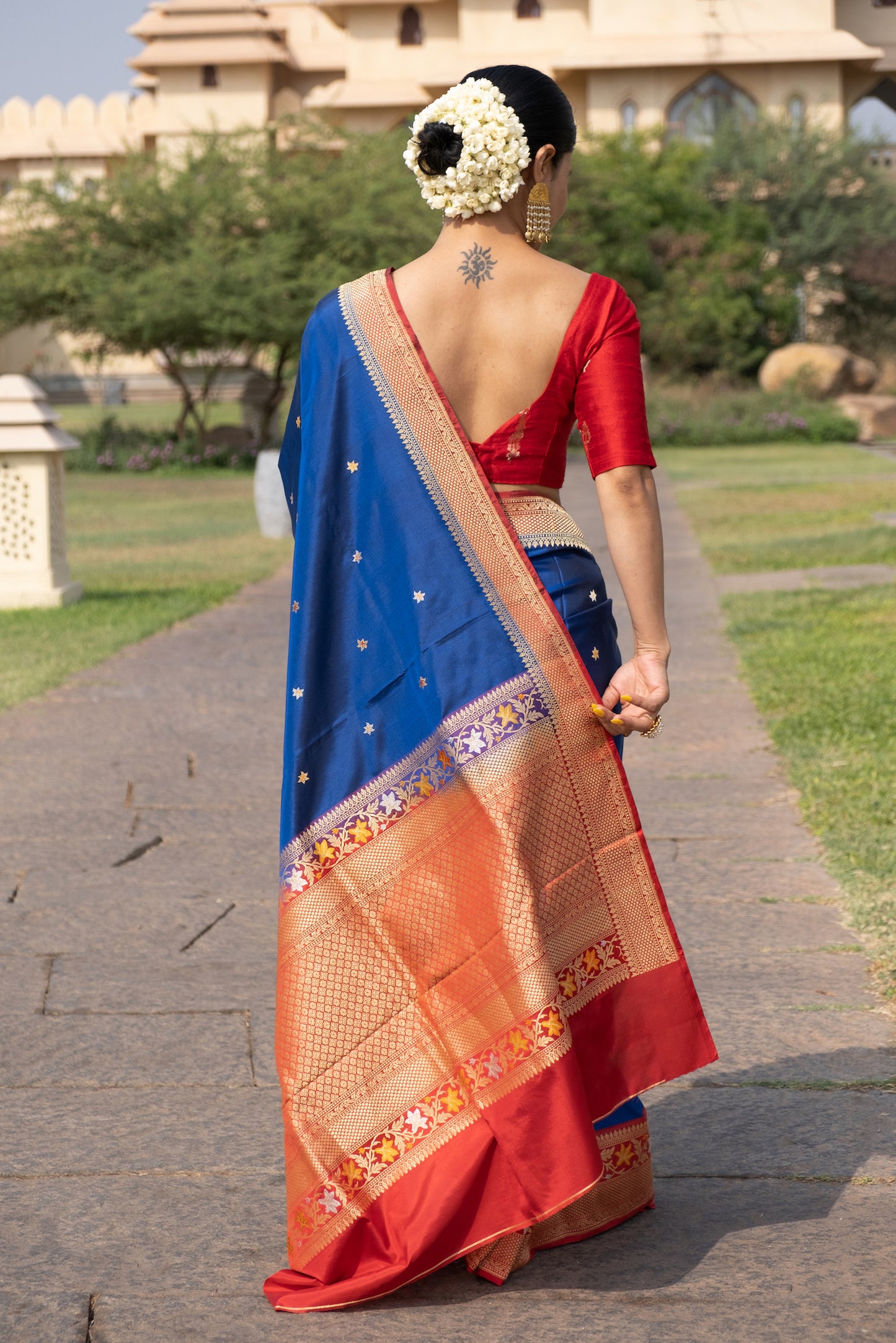 Deep Blue Colour Handwoven Kadwa Katan Meenakasri  Silk Banarasi Saree