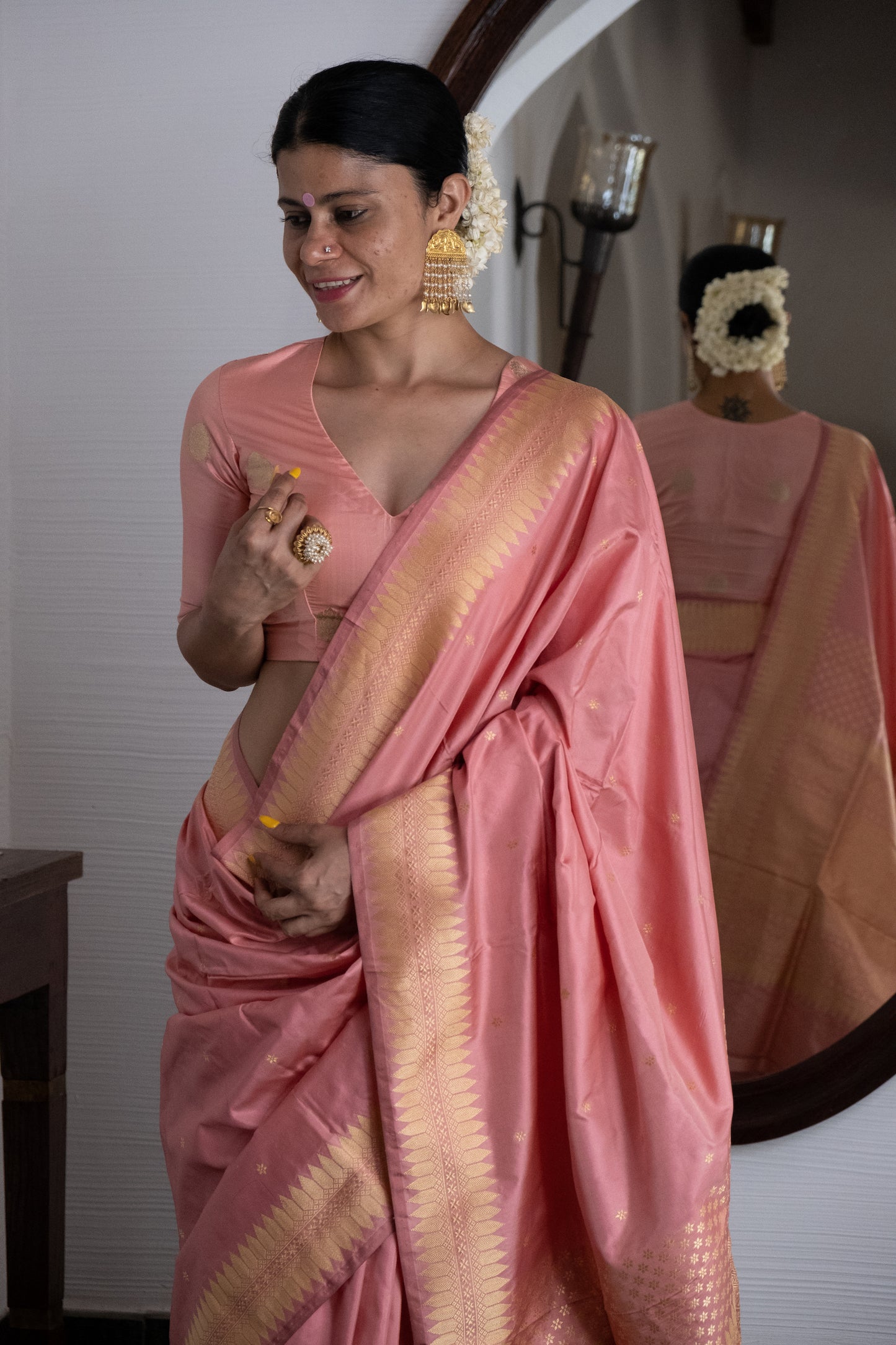 Salmon Pink Colour Handwoven Kadwa Katan Silk Banarasi Saree