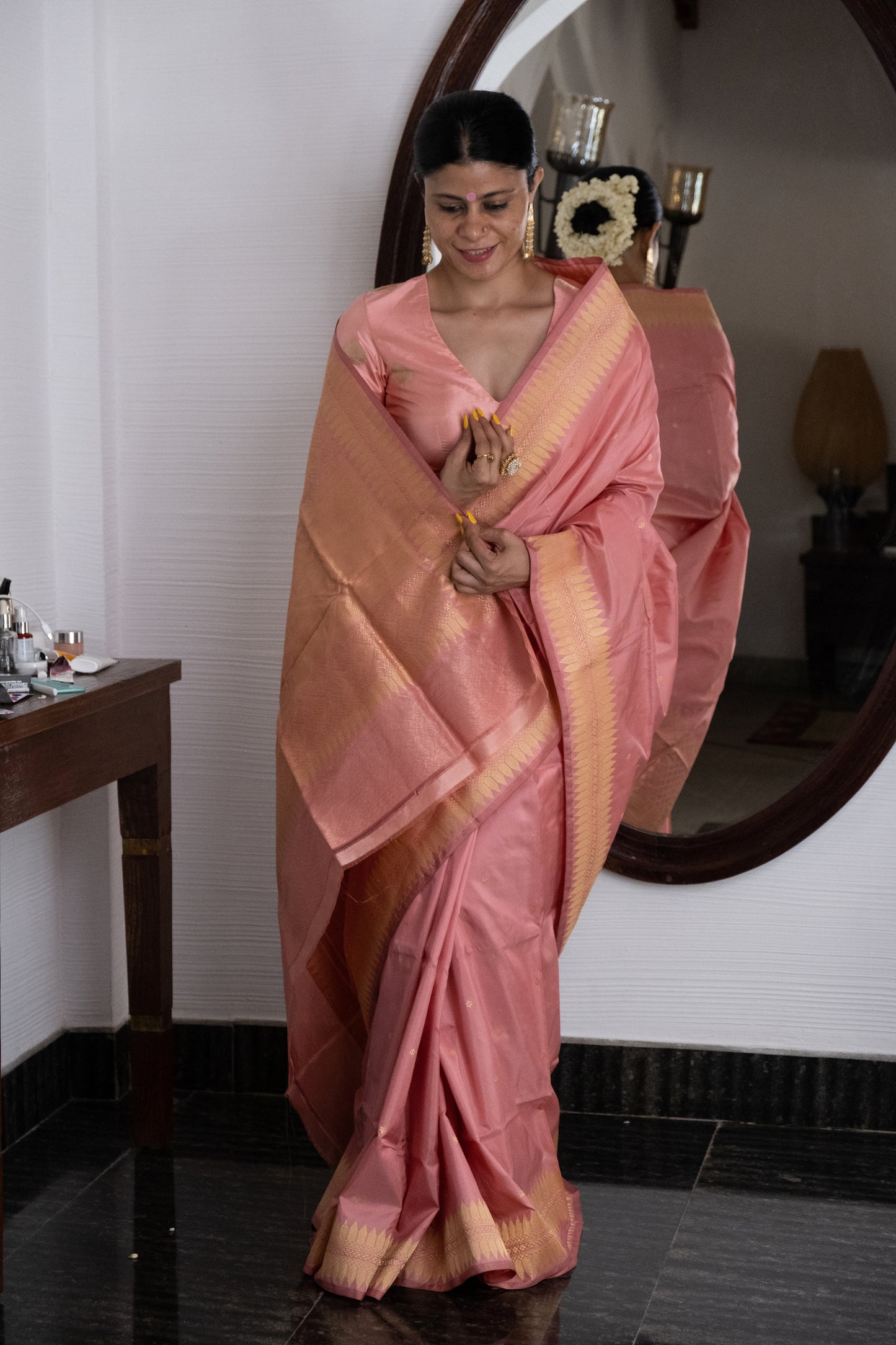 Salmon Pink Colour Handwoven Kadwa Katan Silk Banarasi Saree