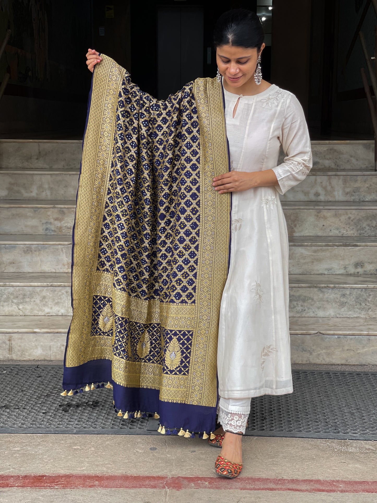 Handloom & Handmade Georgette Banarasi Bandhini Silk dupatta