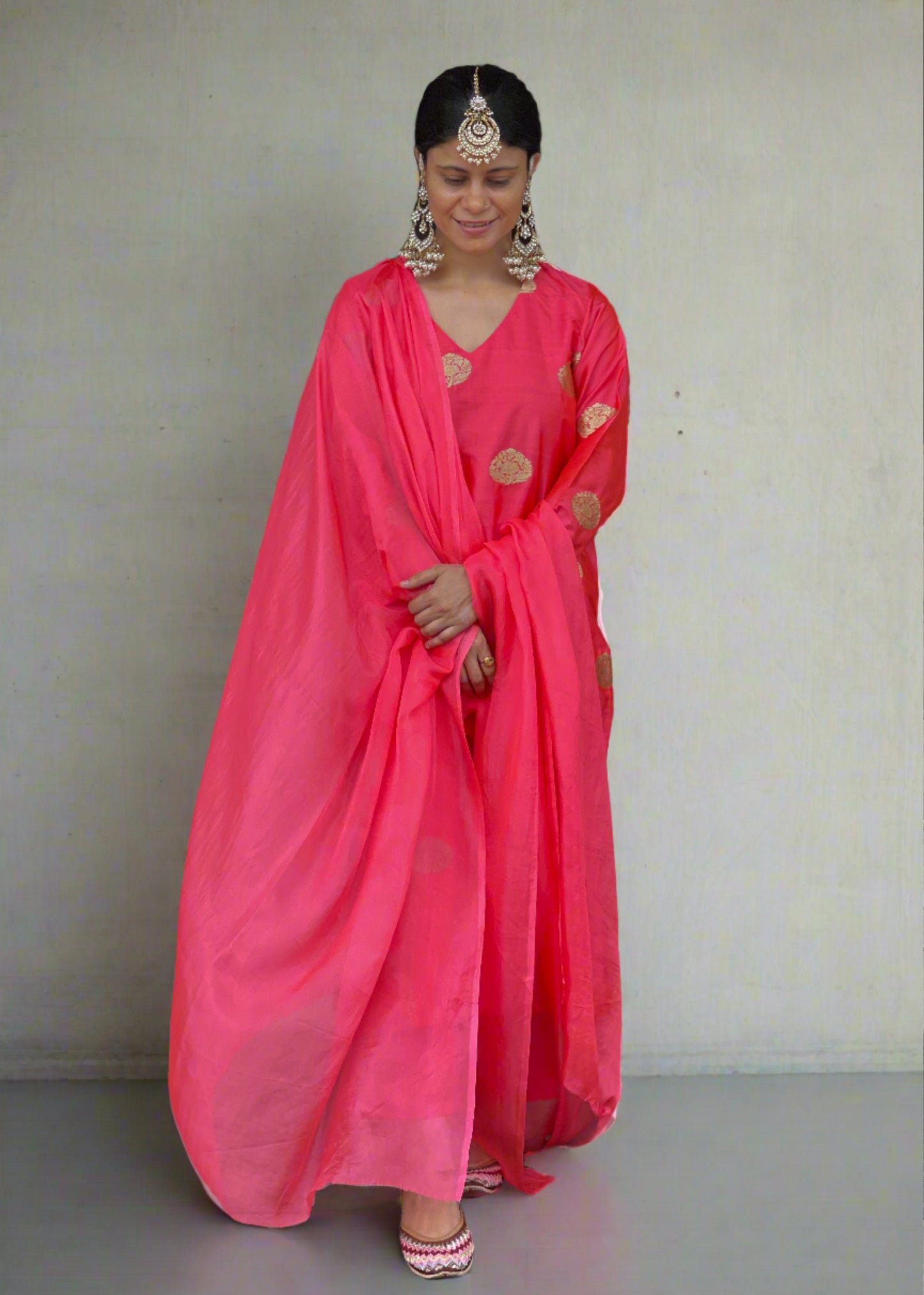 Handloom Kadwa Katan Banarasi  Silk Kurta Set.